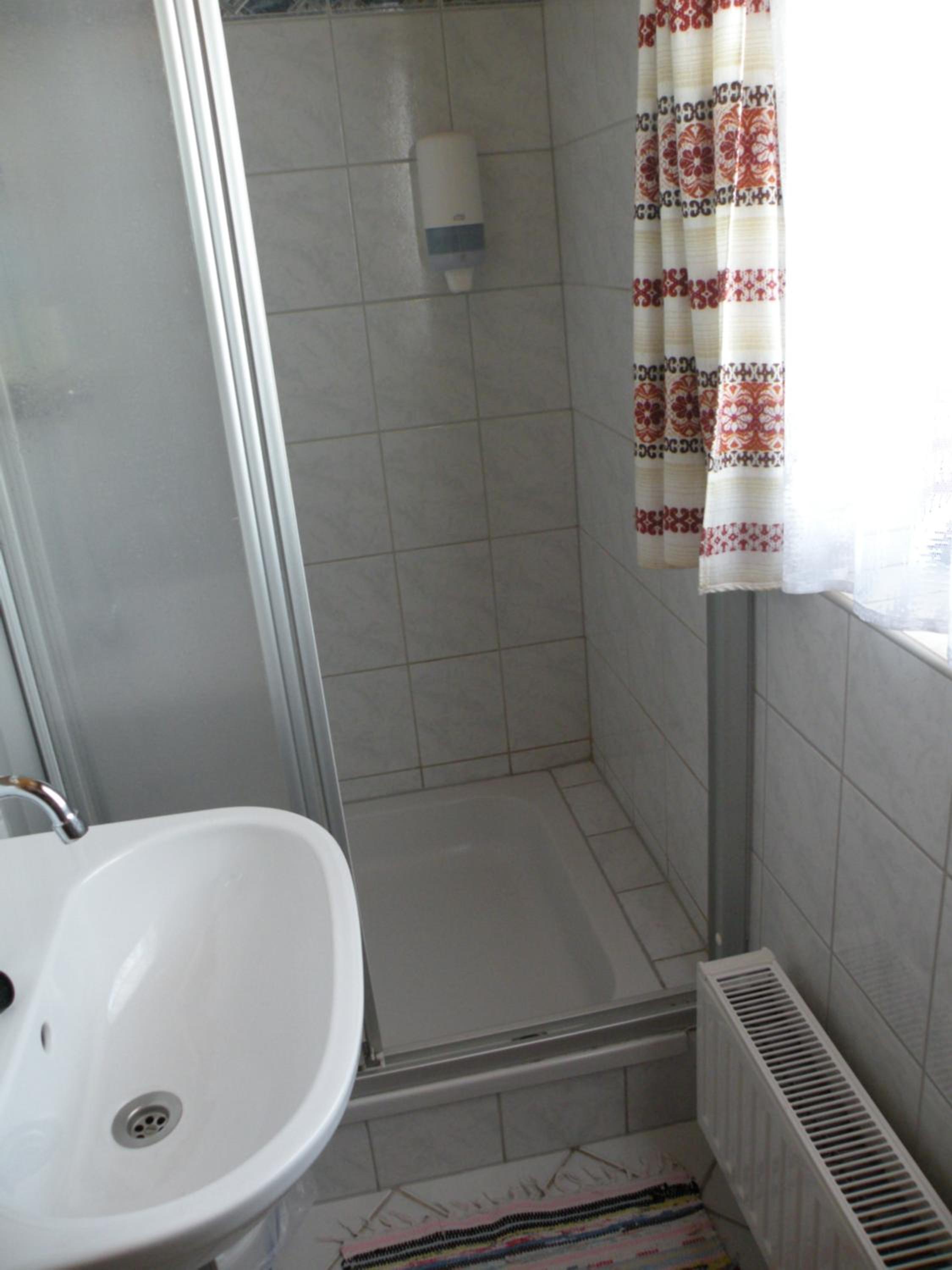 Three-Bedroom House - Photo 8