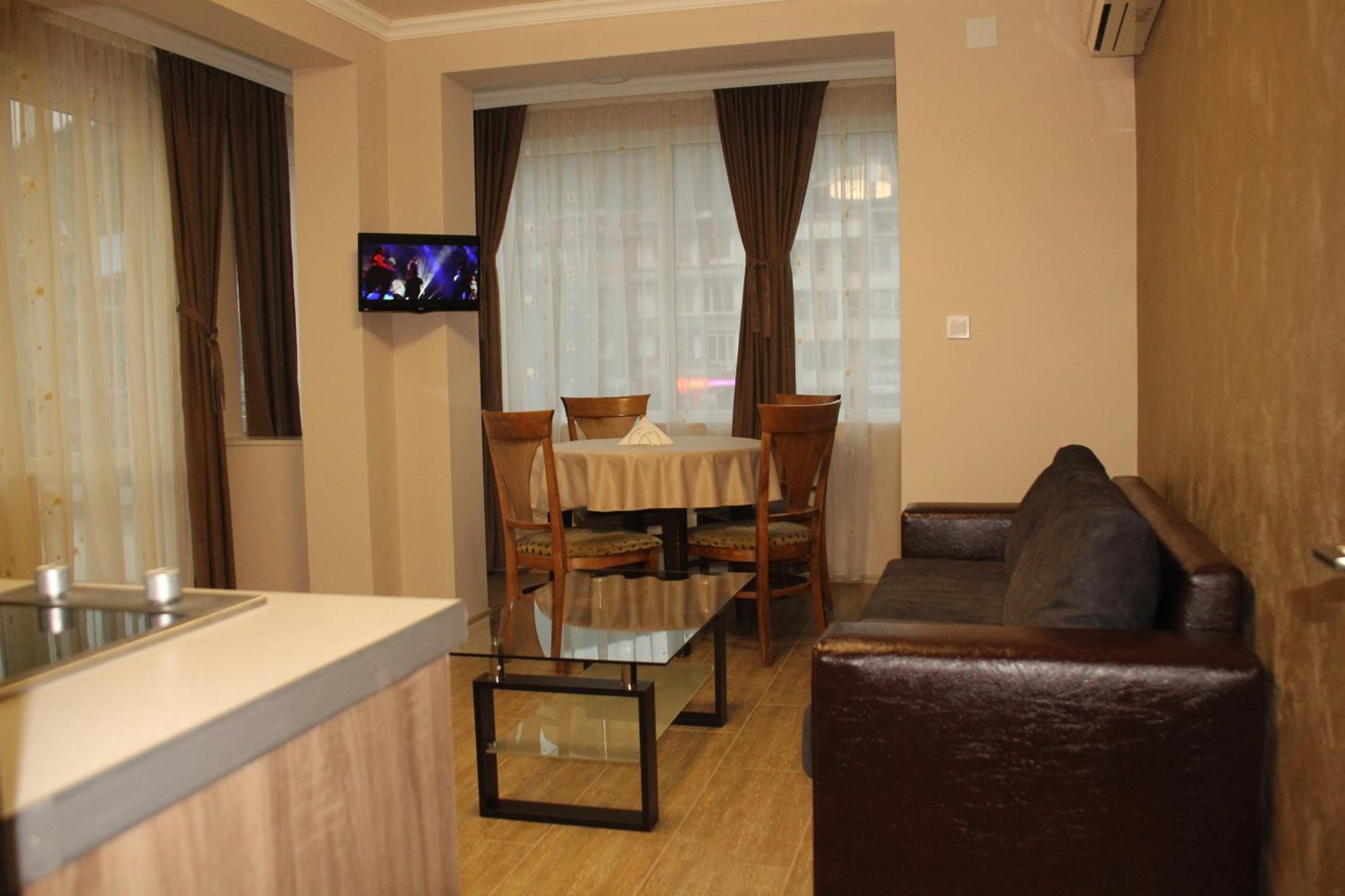 Apartment with River View - Photo 10