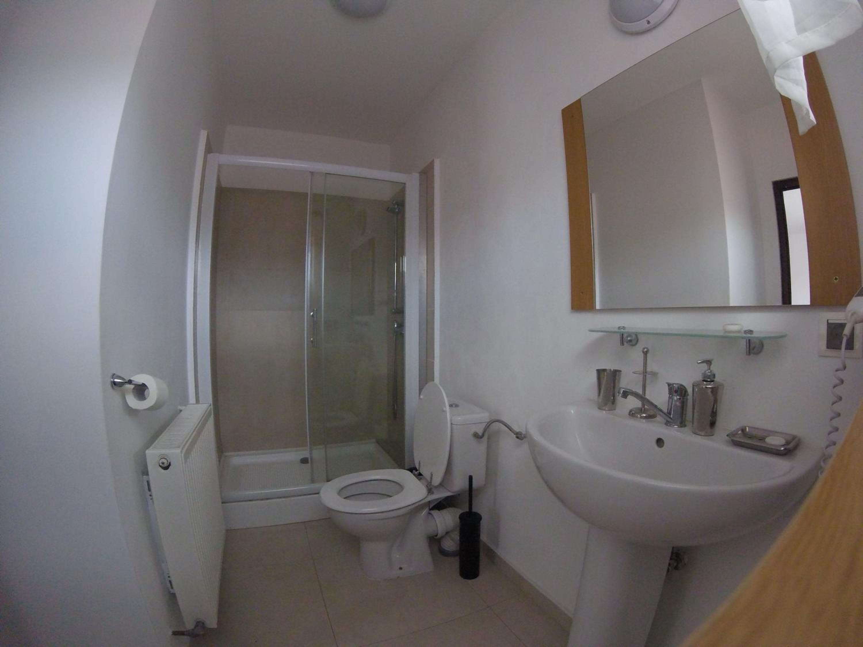Double Room - Photo 3