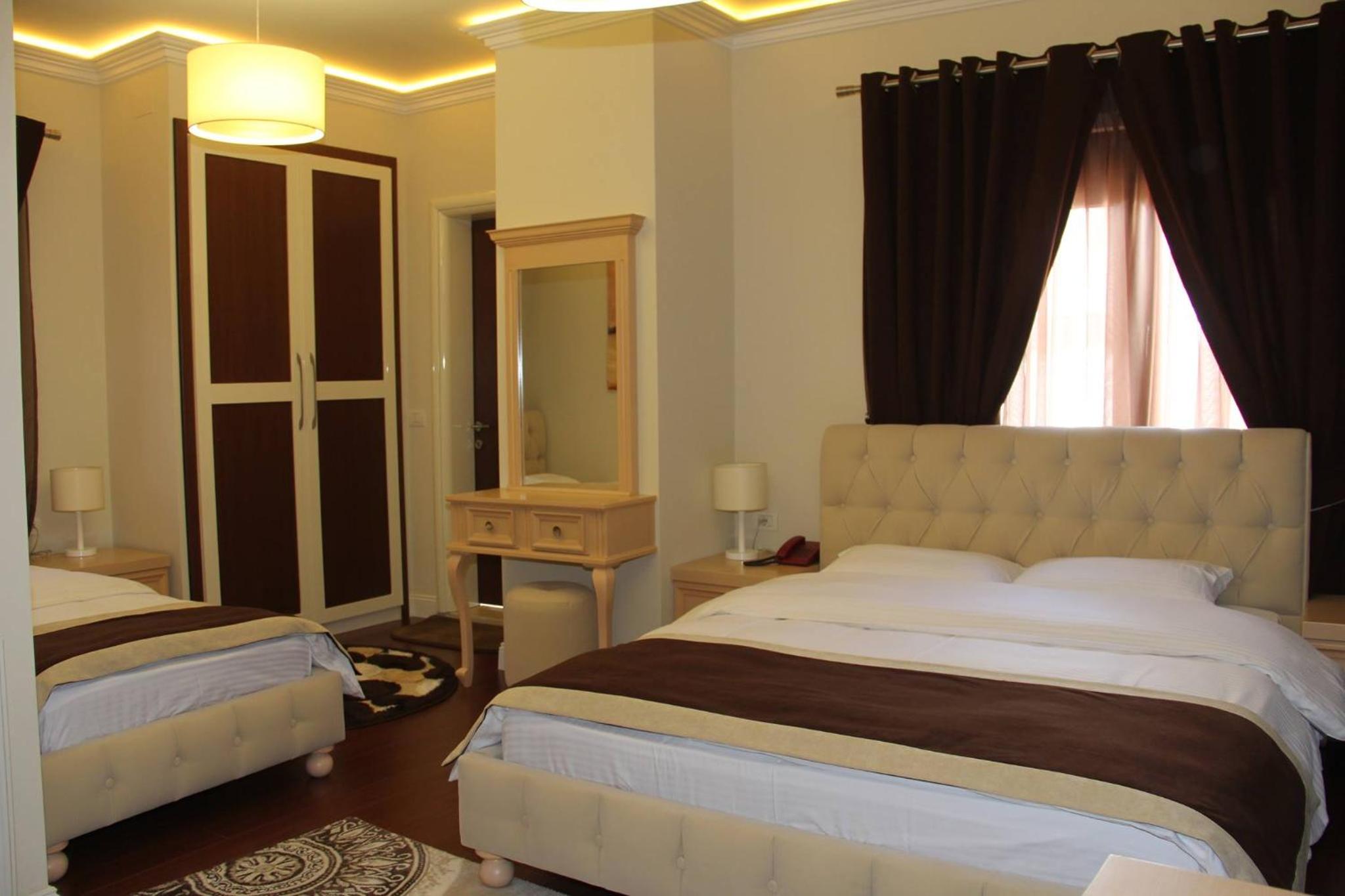 Deluxe Triple Room photo 2