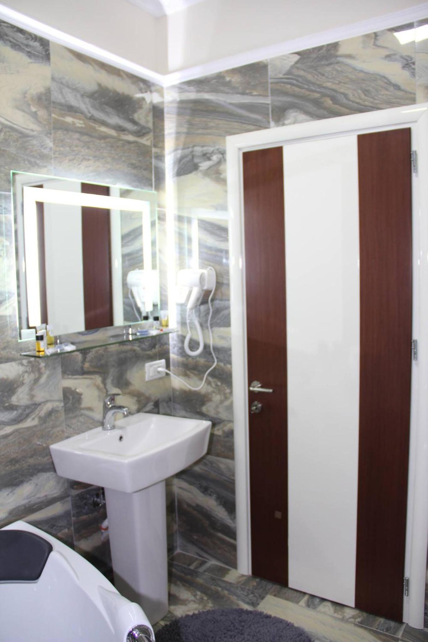 Deluxe Triple Room photo 3