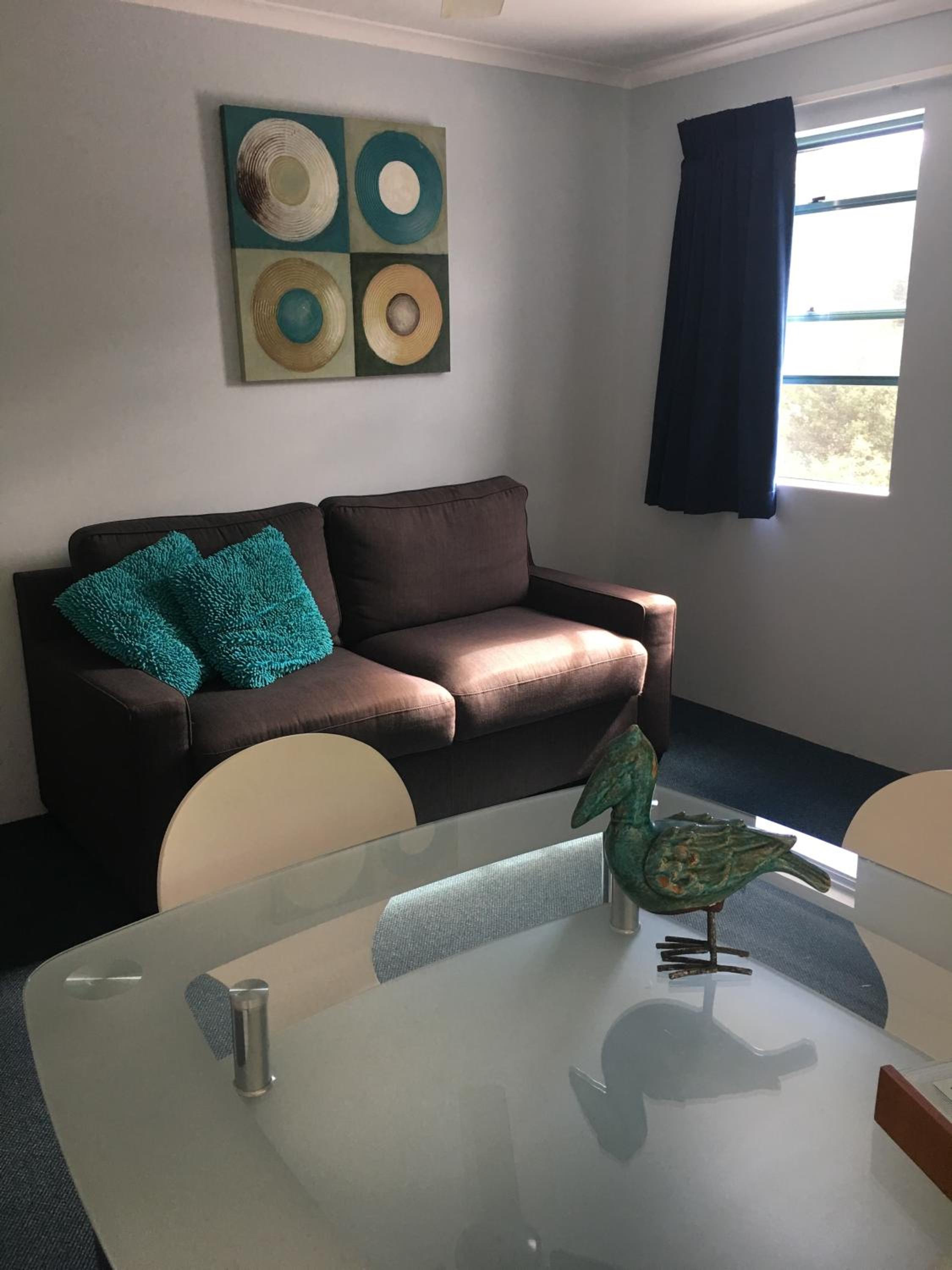 Standard One-Bedroom Apartment thumbnail 5