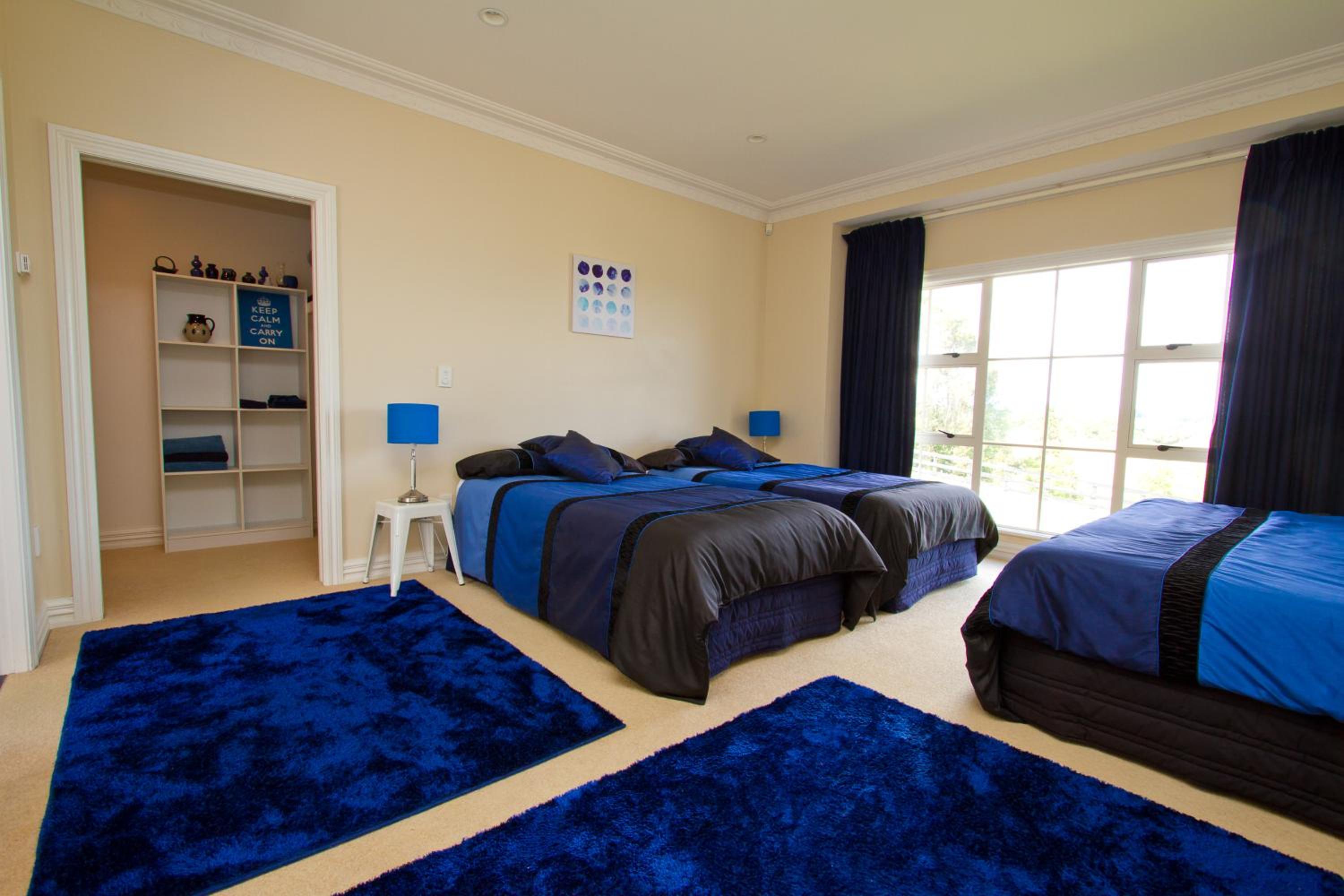 Deluxe Family Room photo 1