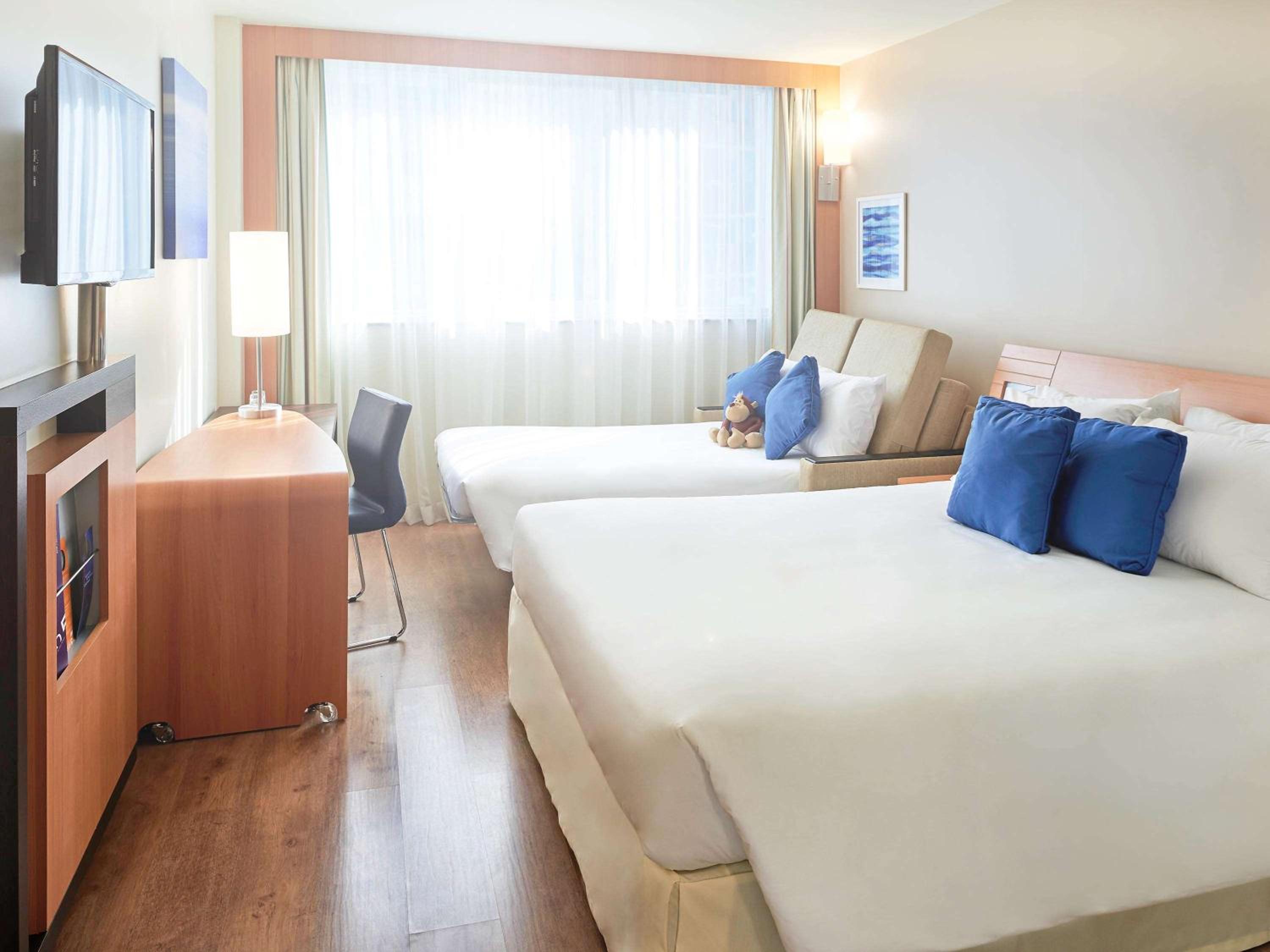 Superior Apartment with Queen Bed and Sofa Bed - Side Sea View