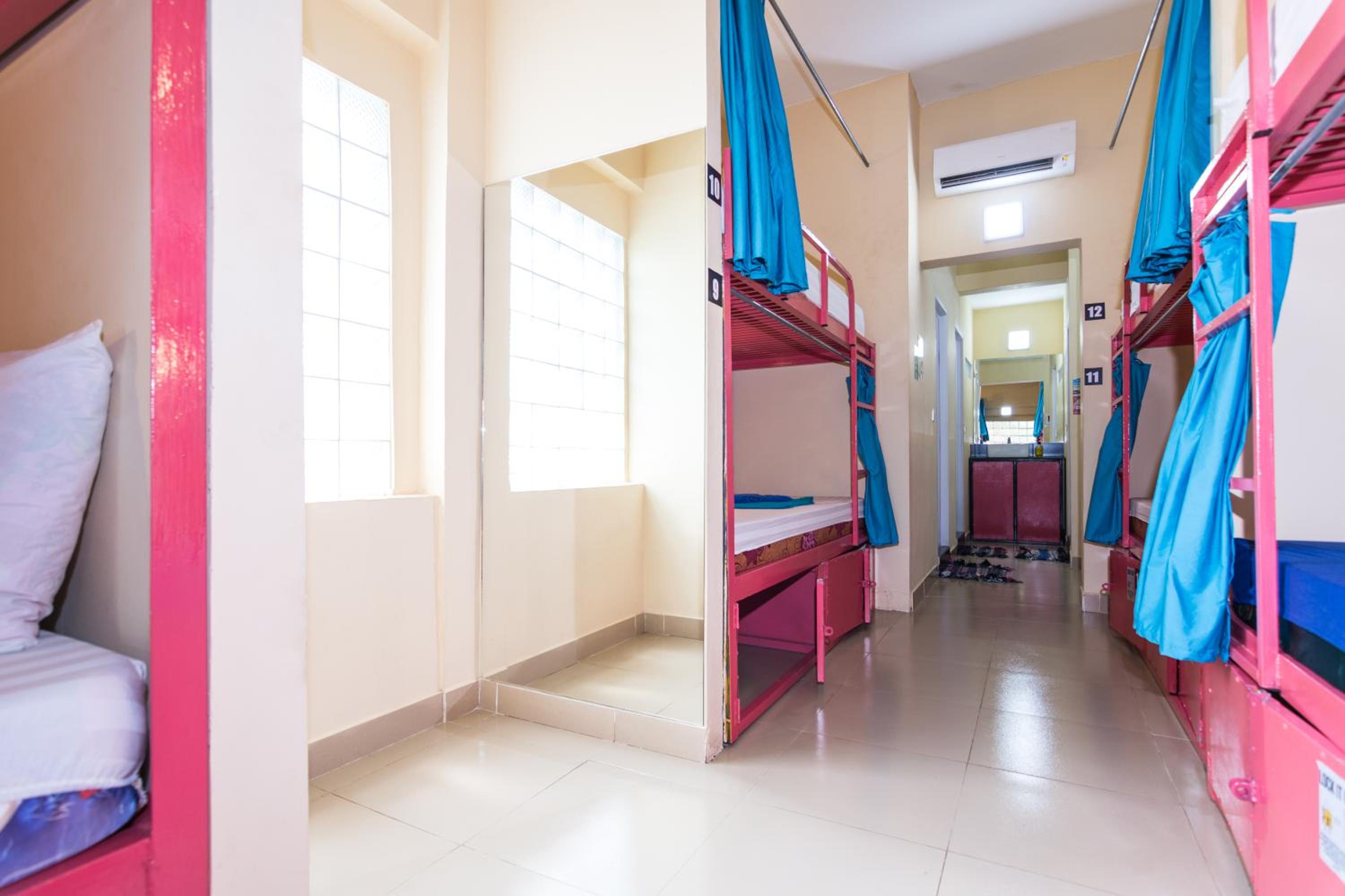 Single Bed in Mixed Dormitory Room photo 3