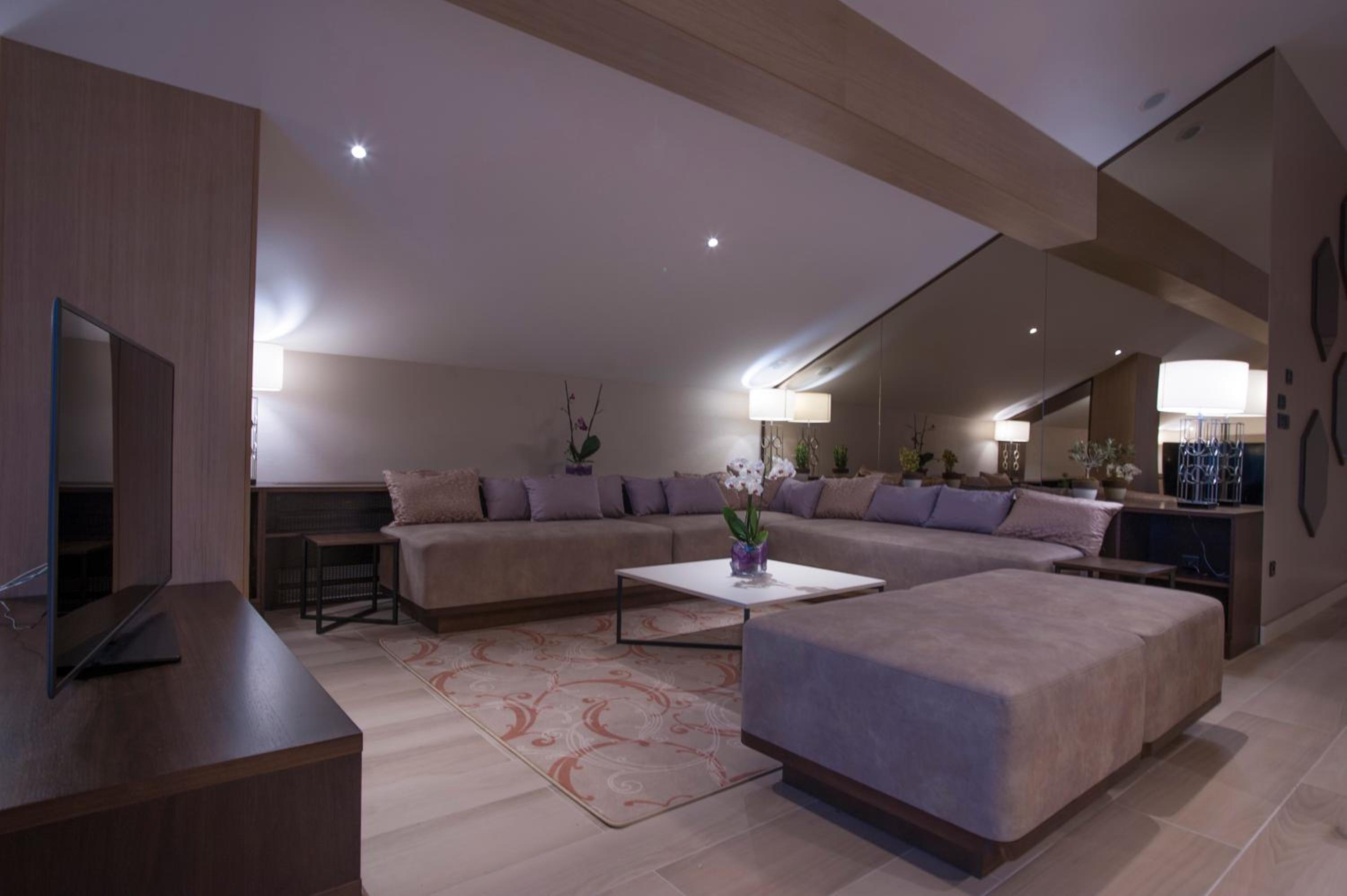 Deluxe Suite with Sea View