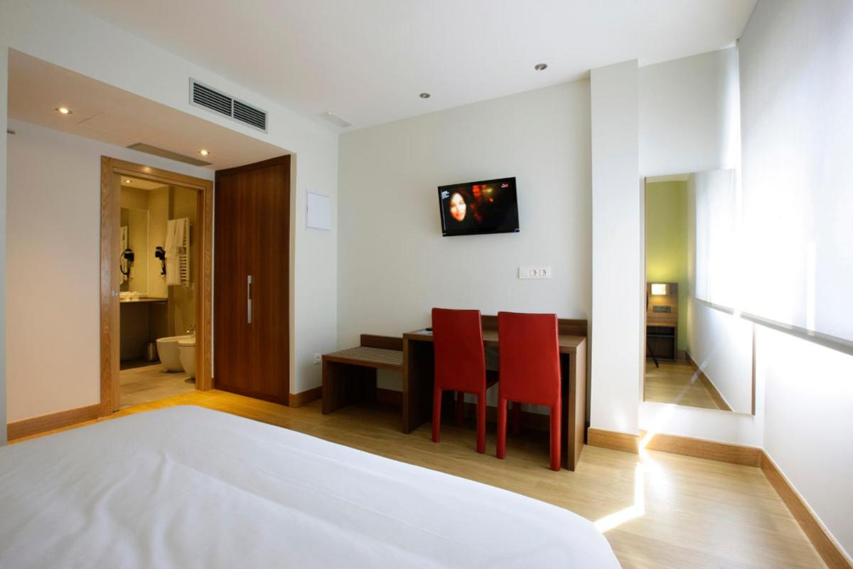 Double or Twin Room photo 2