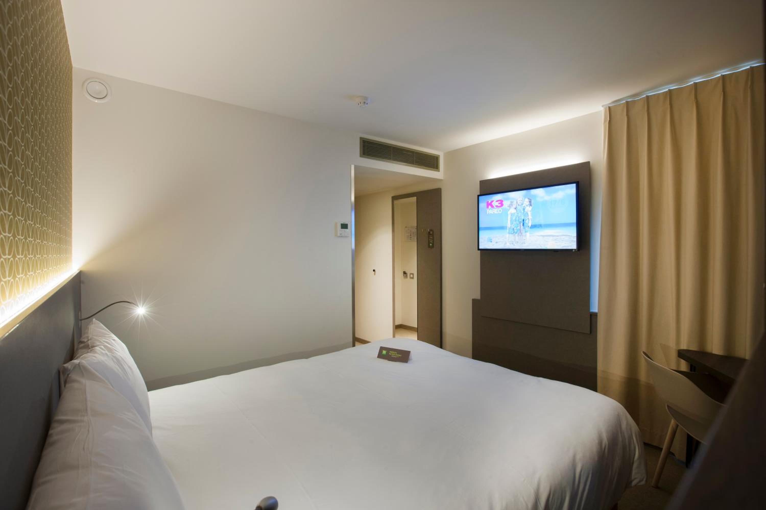 Standard Double Room - Photo 1