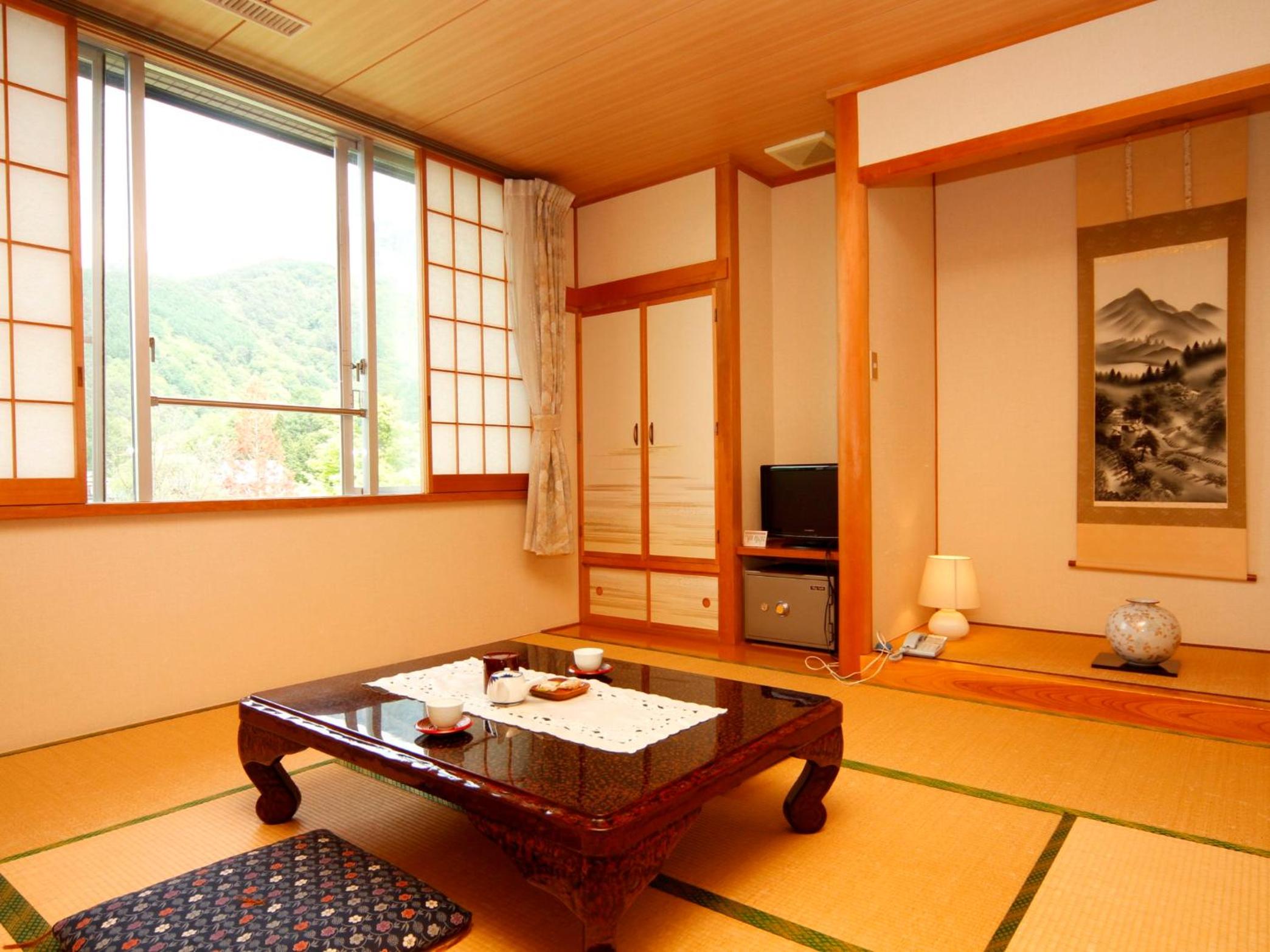 Japanese-Style Quadruple Room