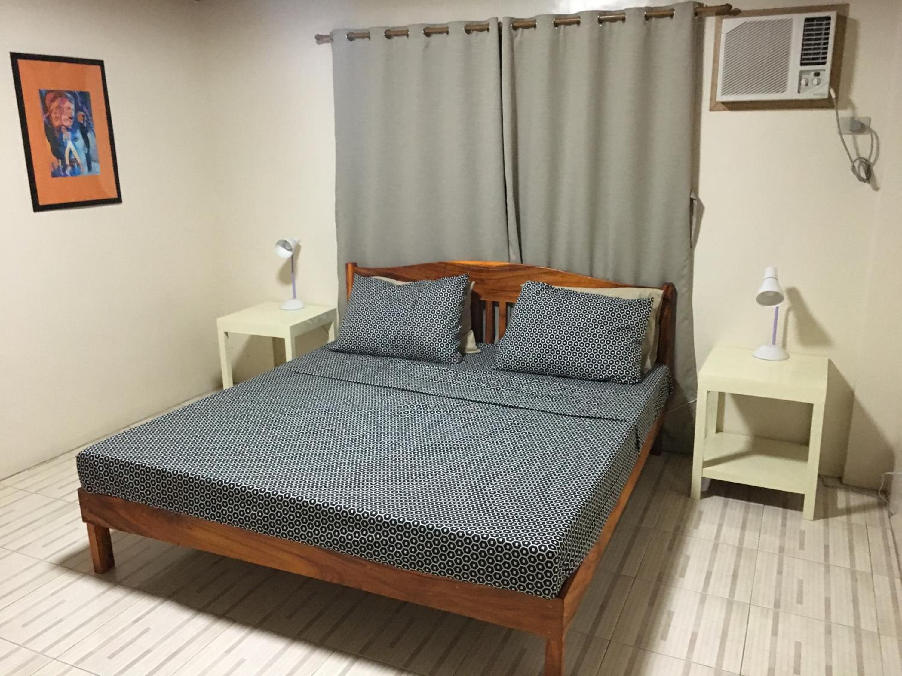 Standard Queen Room photo 3