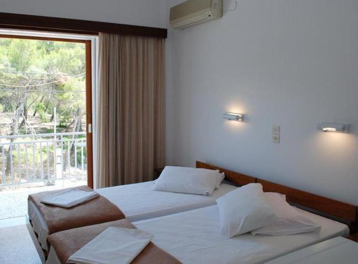 Twin Room with Mountain View photo 3