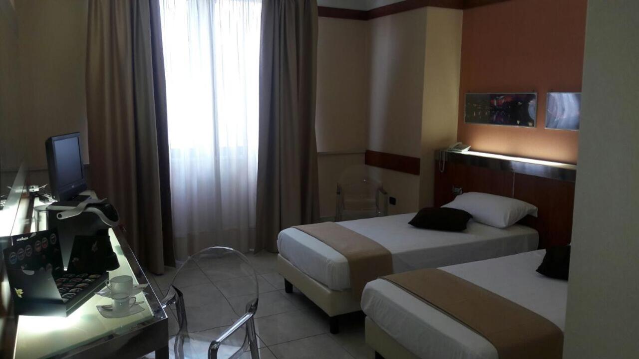 Double Room with Balcony photo 2