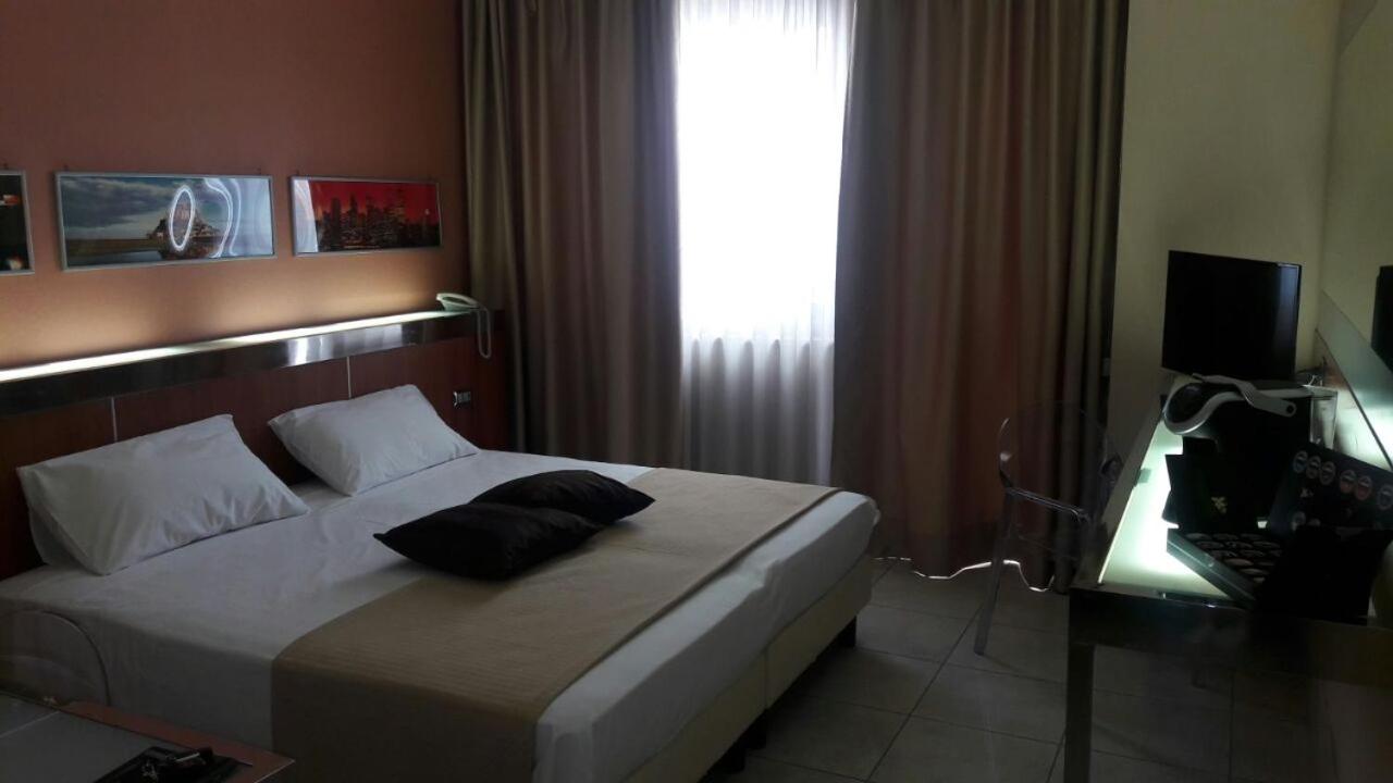 Double Room with Balcony photo 3