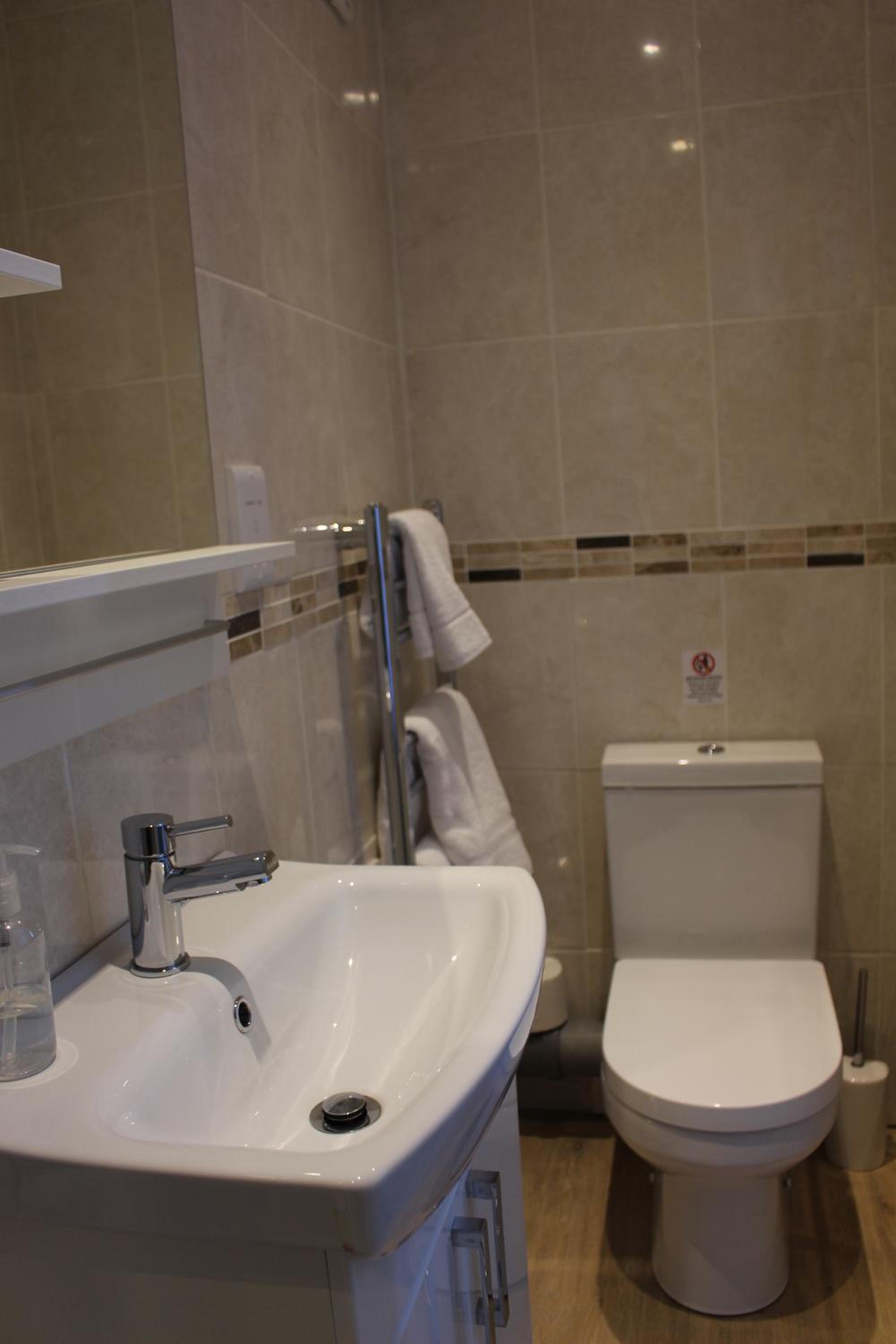 Standard King Room photo 3