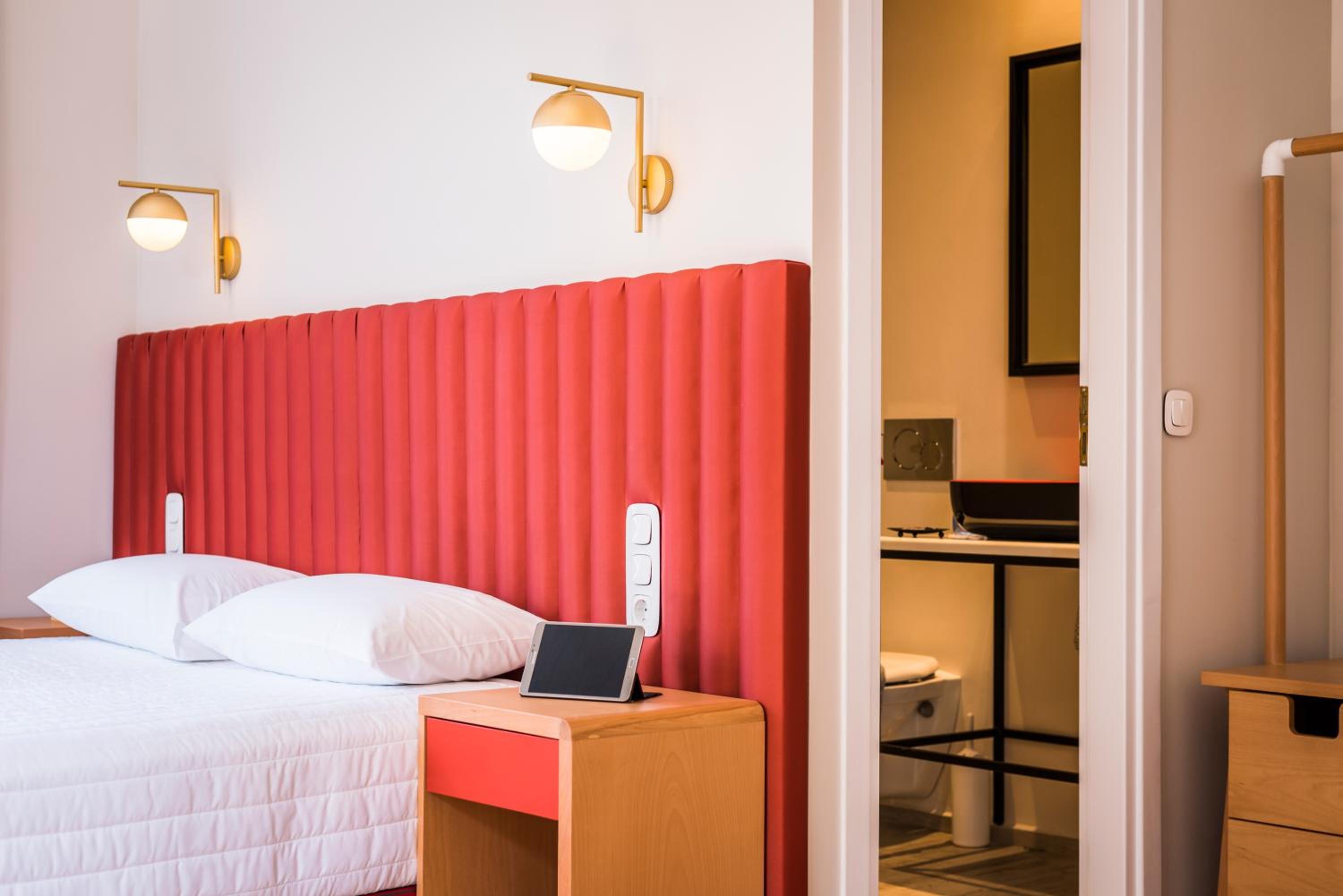  Superior Double Room with Balcony - Photo 7