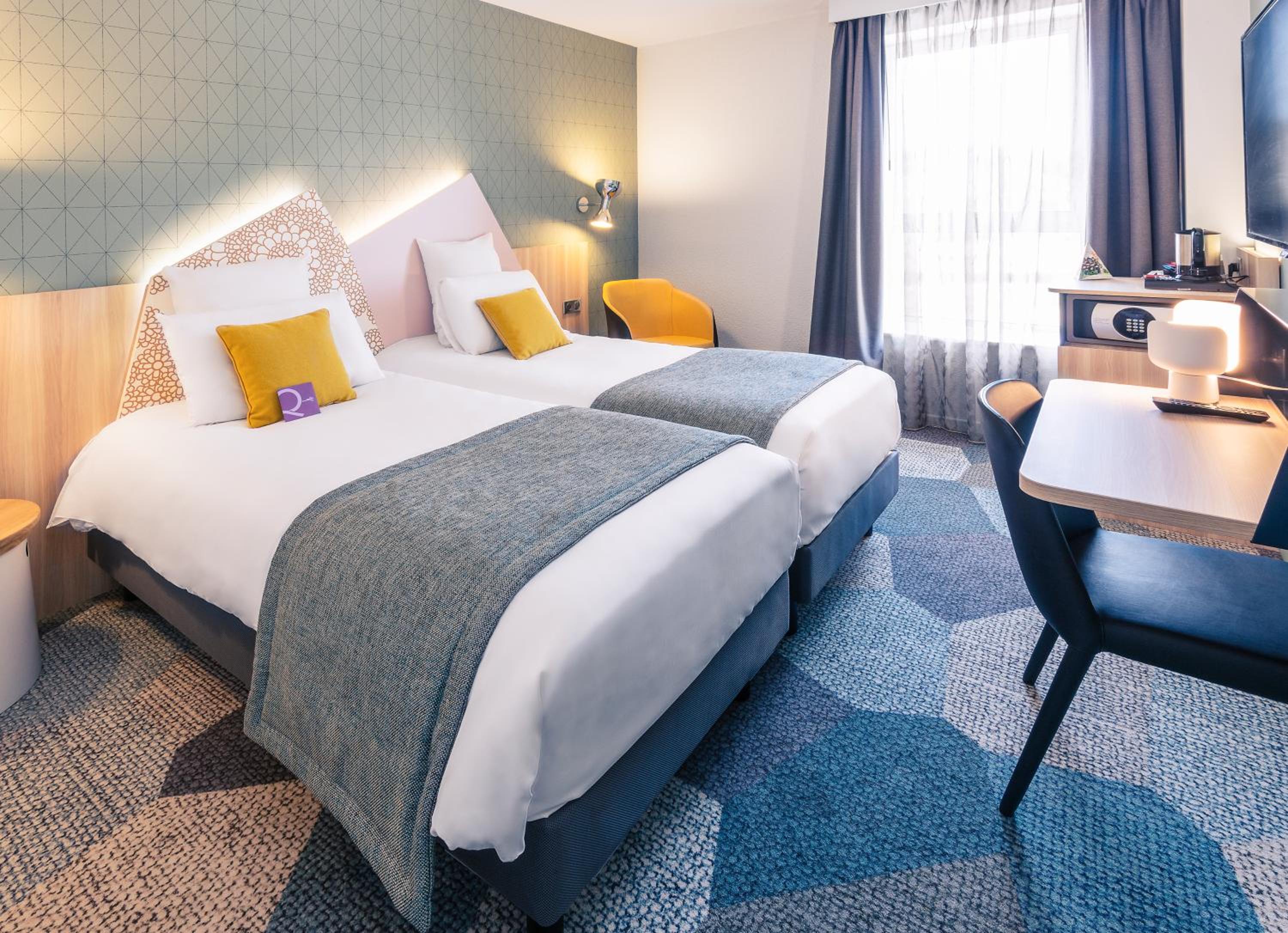 Standard Room with Two Single Beds - Photo 1