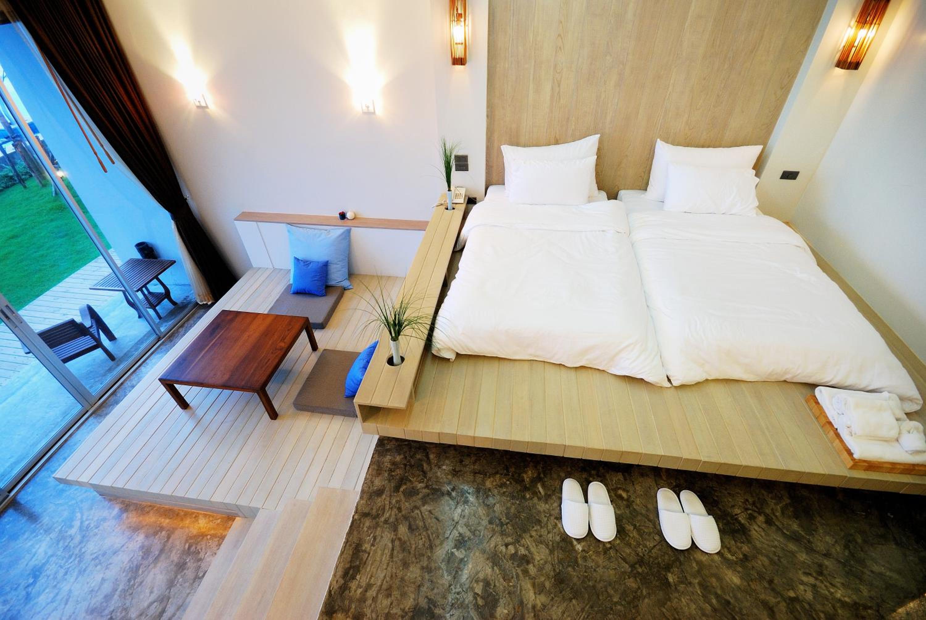 Deluxe Double or Twin Room with Sea View photo 1