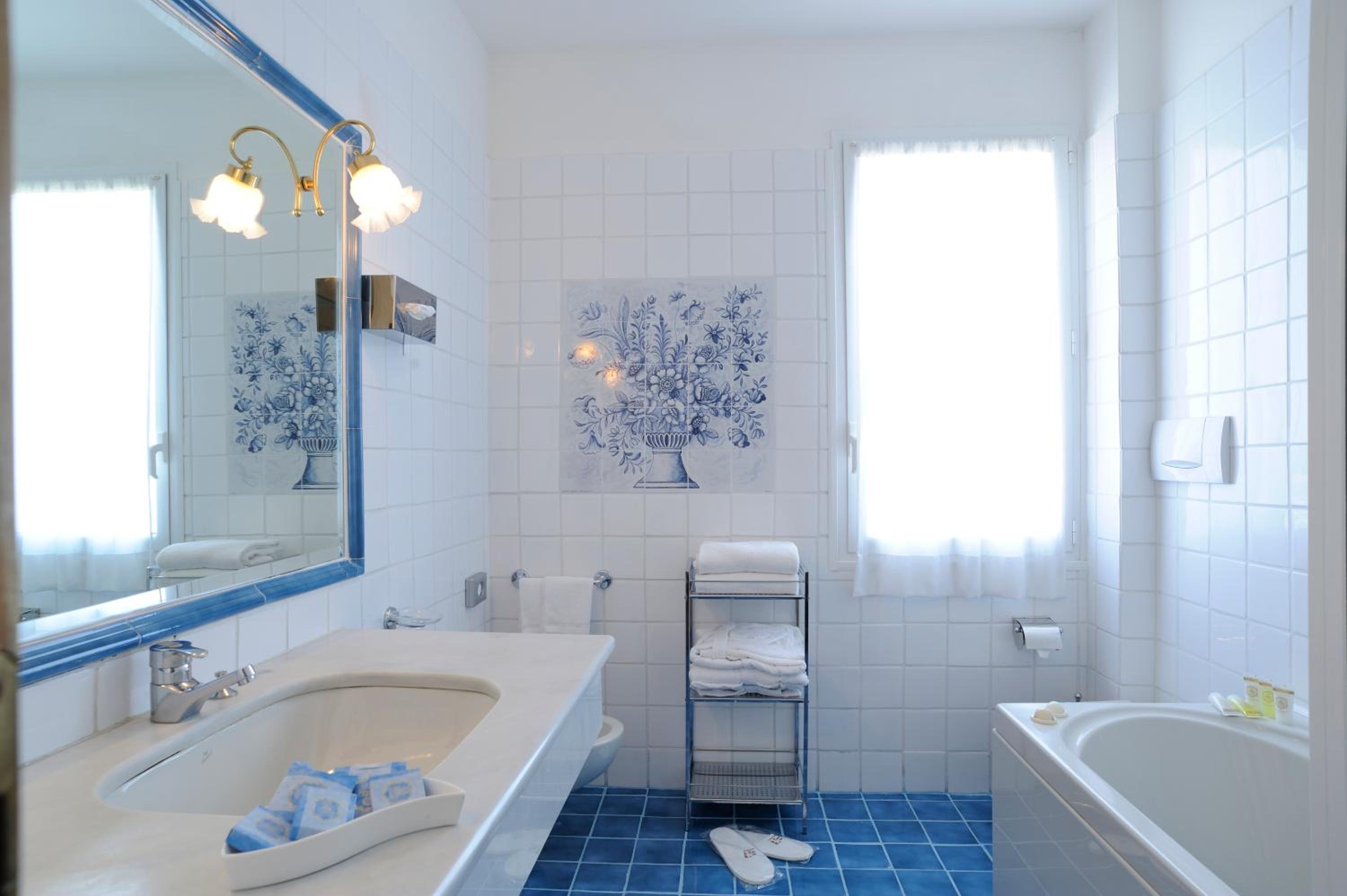 Deluxe Double Room 1°-2° Sea View - Photo 3