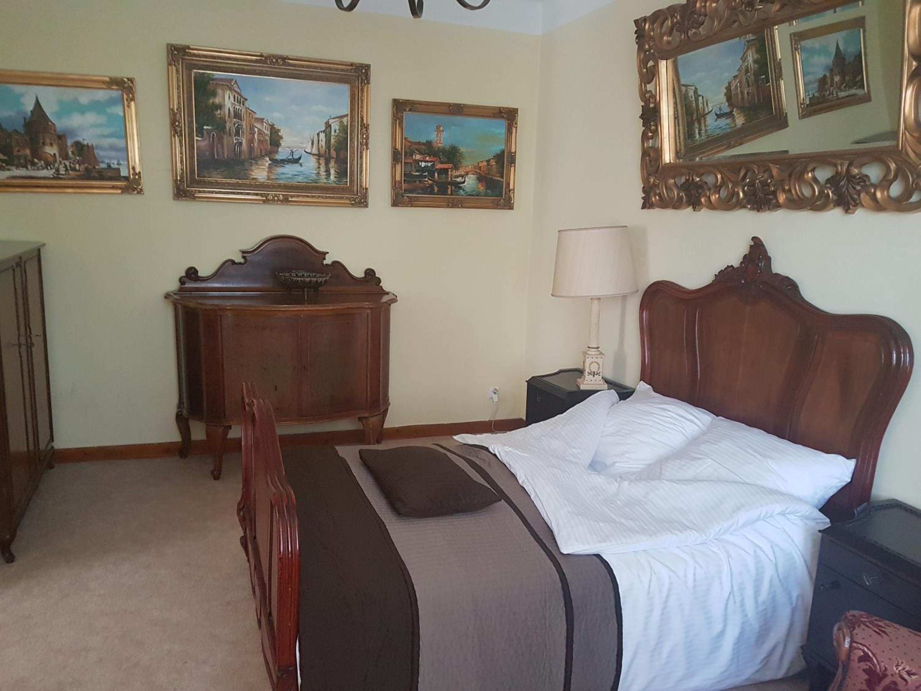 Deluxe Double or Twin Room photo 3