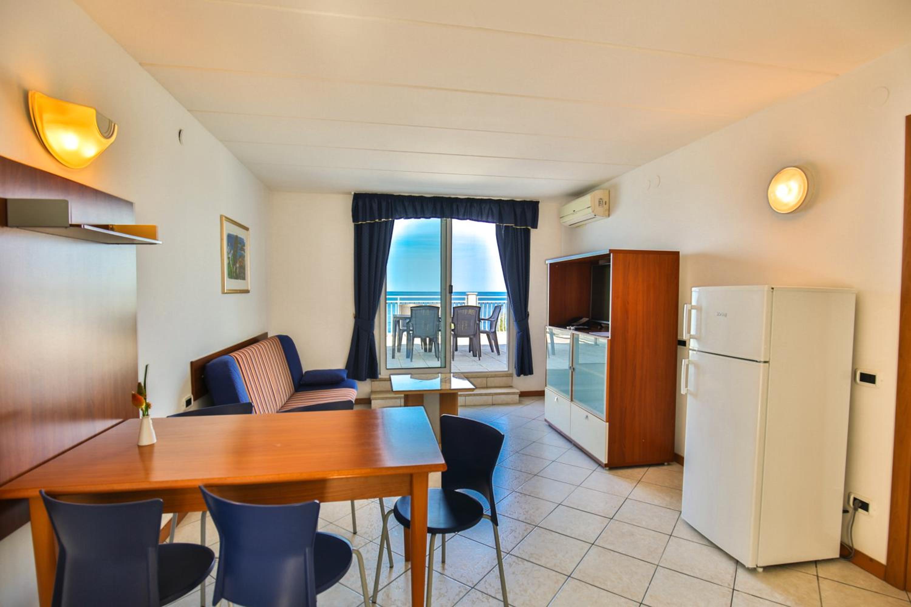 One-Bedroom Apartment with Panoramic Sea View (5 Adults) photo 2