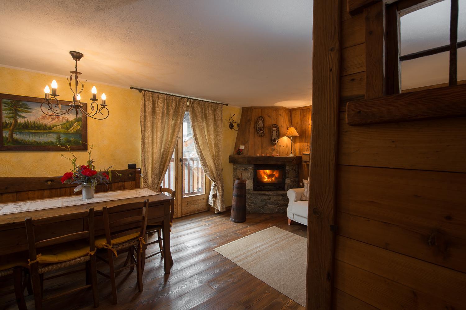 Apartment with Mountain View - Photo 7