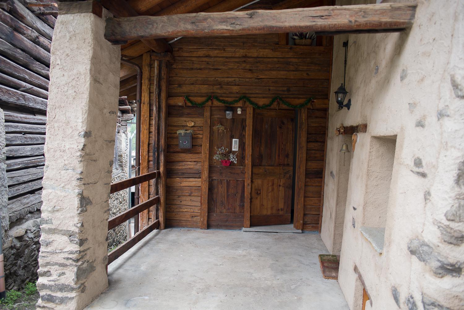 Apartment with Mountain View - Photo 12