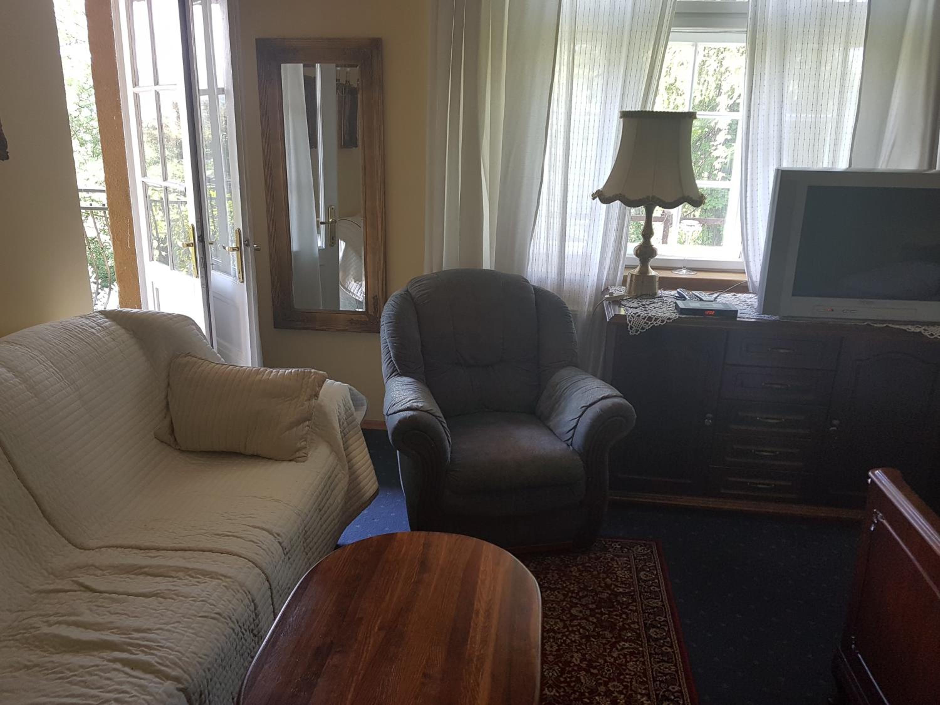 Deluxe Double or Twin Room photo 2