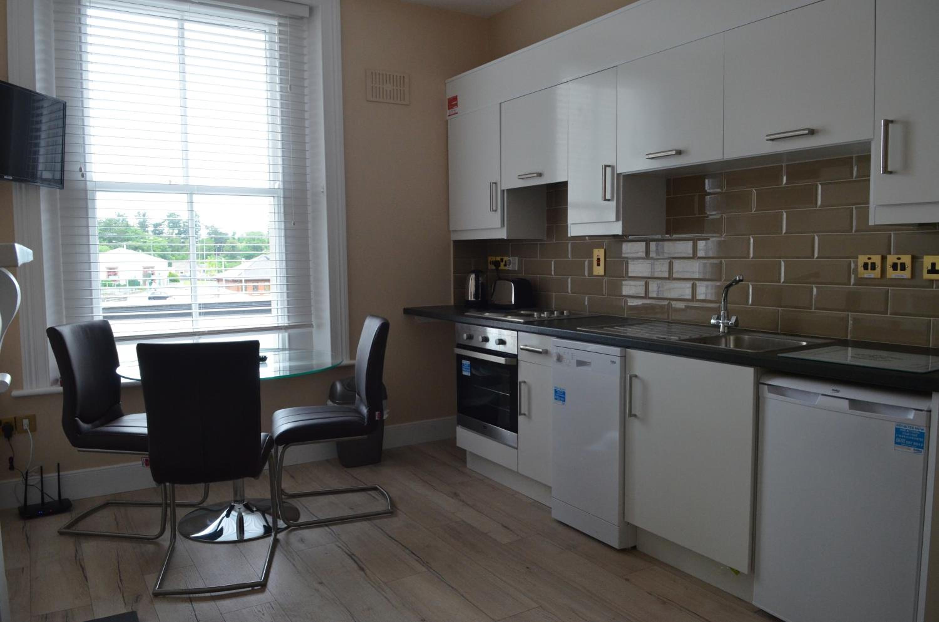 Studio Apartment - Photo 6