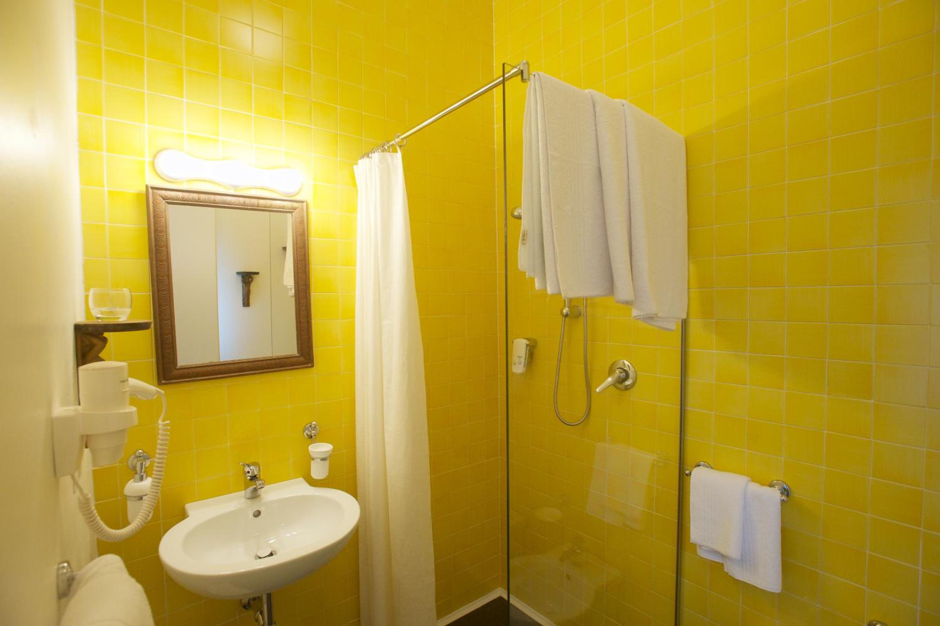 Comfort Quadruple Room - Photo 6