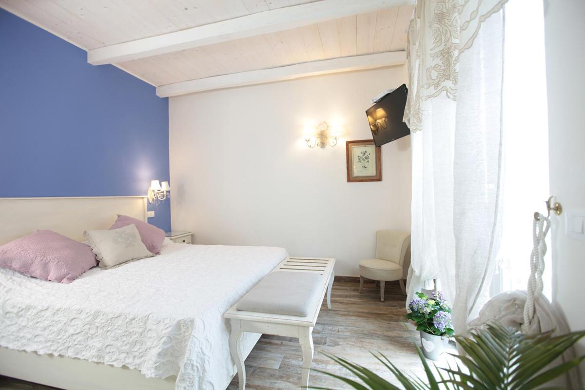 Deluxe Queen Room photo 2