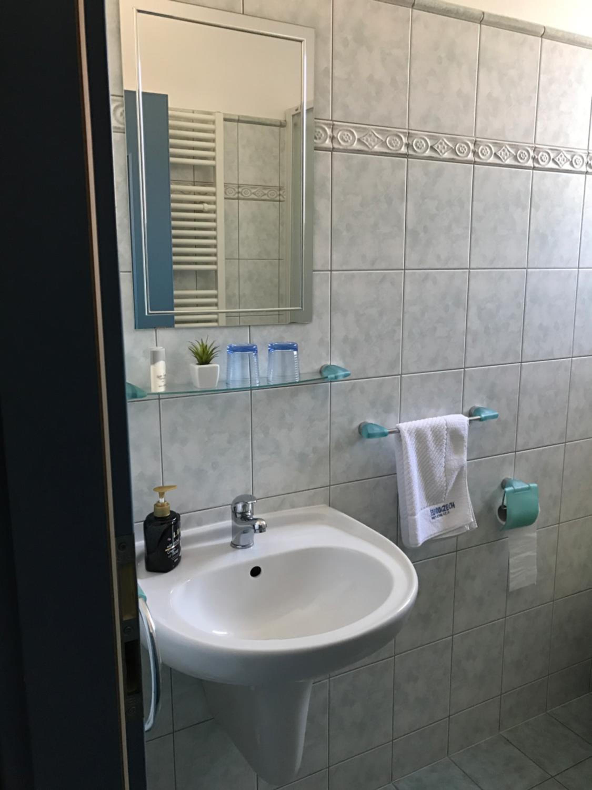 Double or Twin Room photo 2