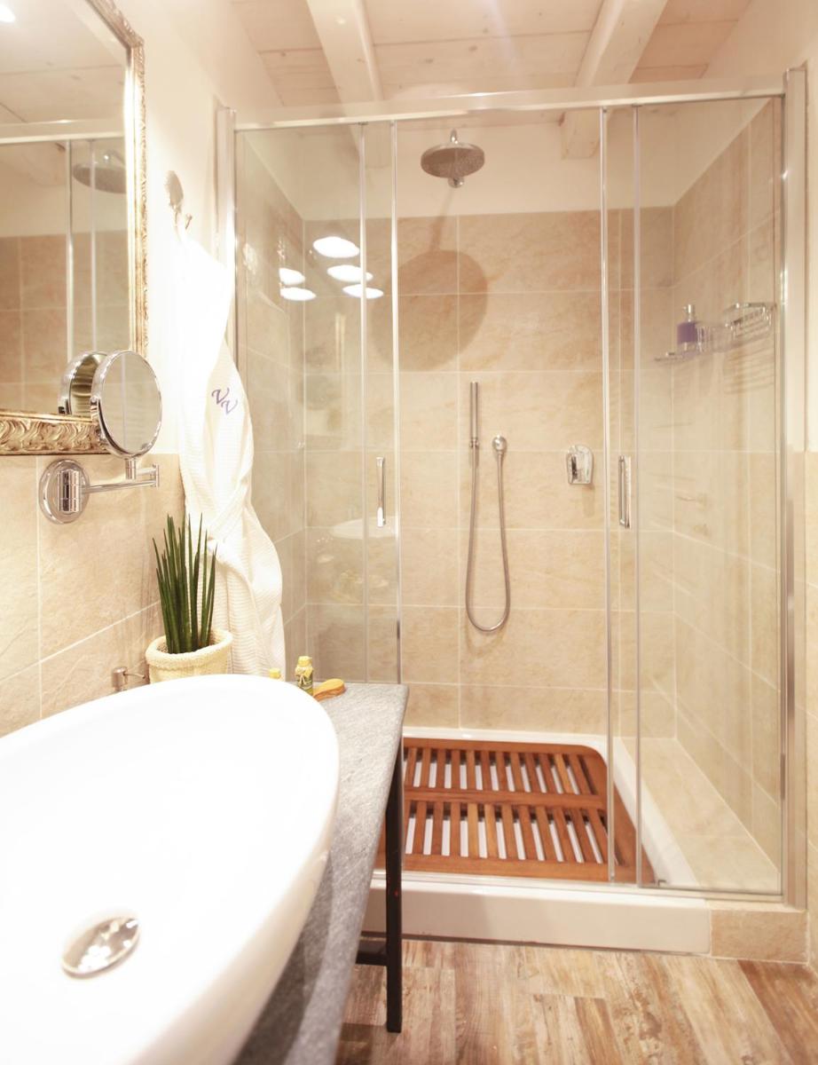 Deluxe Queen Room photo 2