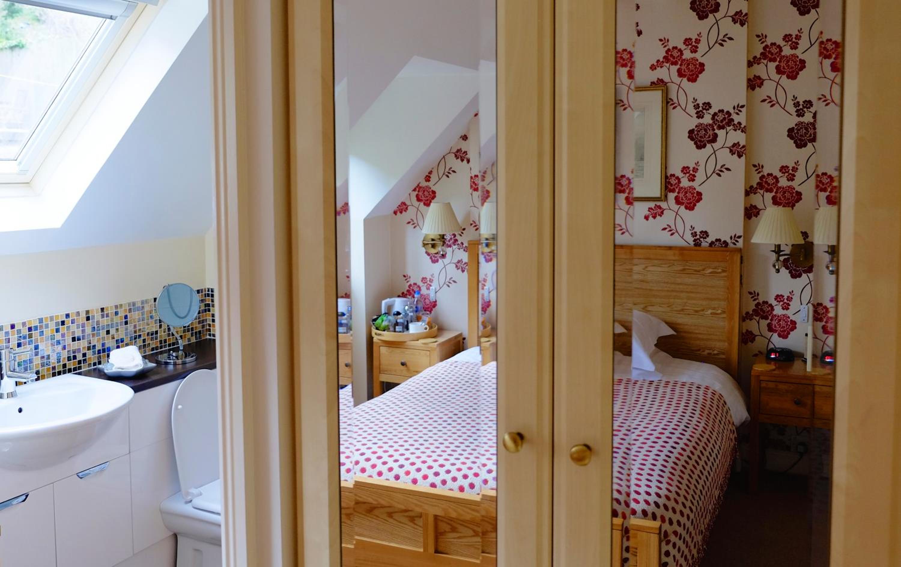 Standard Double Room photo 2