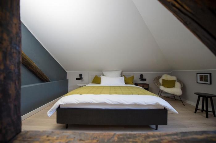 Large Single Room
