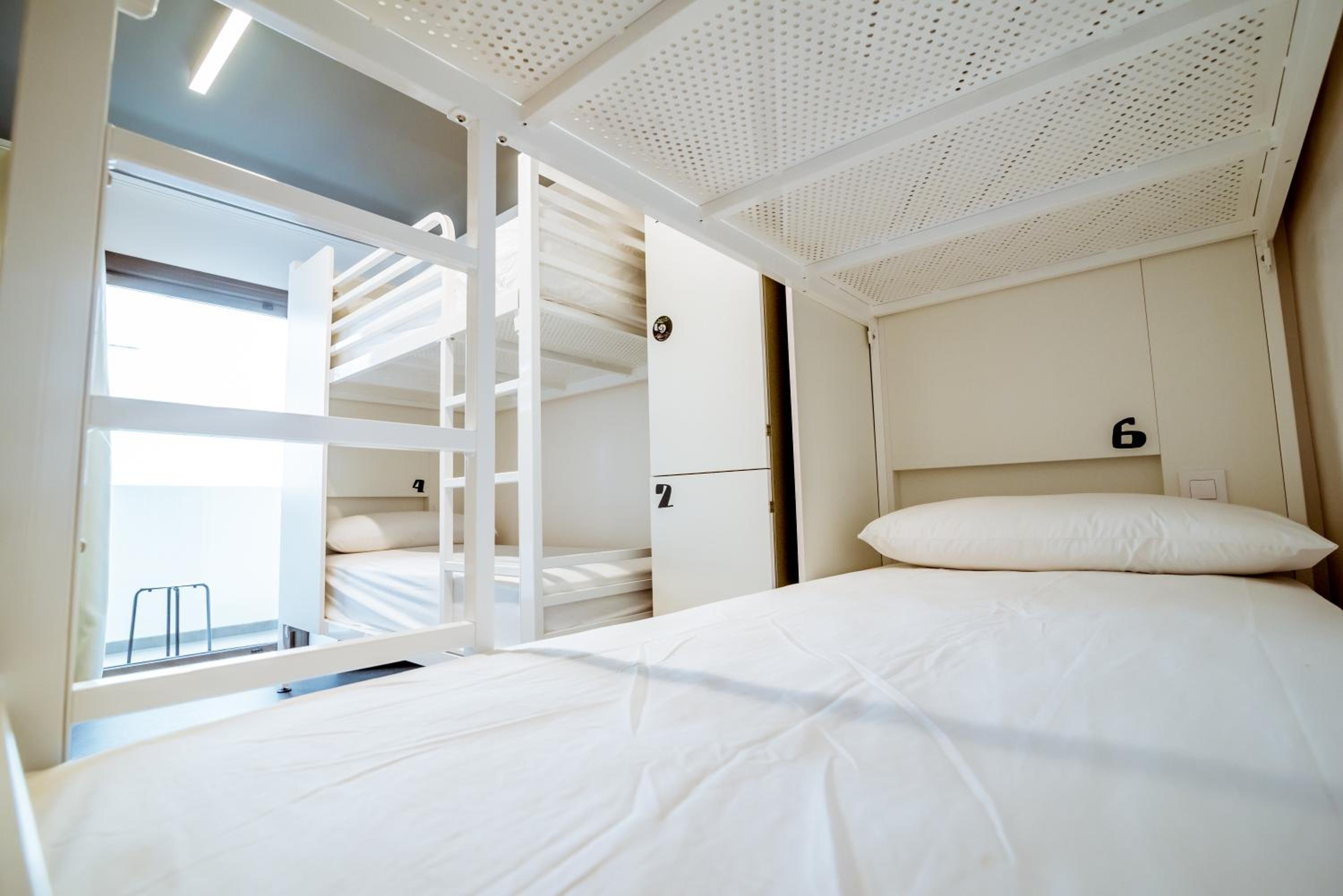 Cama en Dormitorio Compartido MIXTO de 10 - Baño compartido