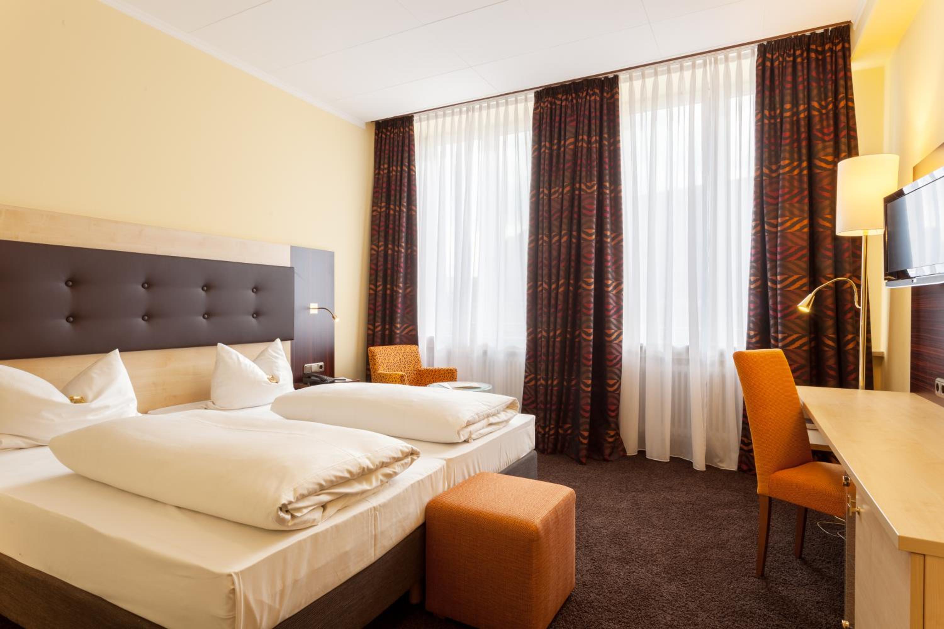 Standard Double Room - Photo 2