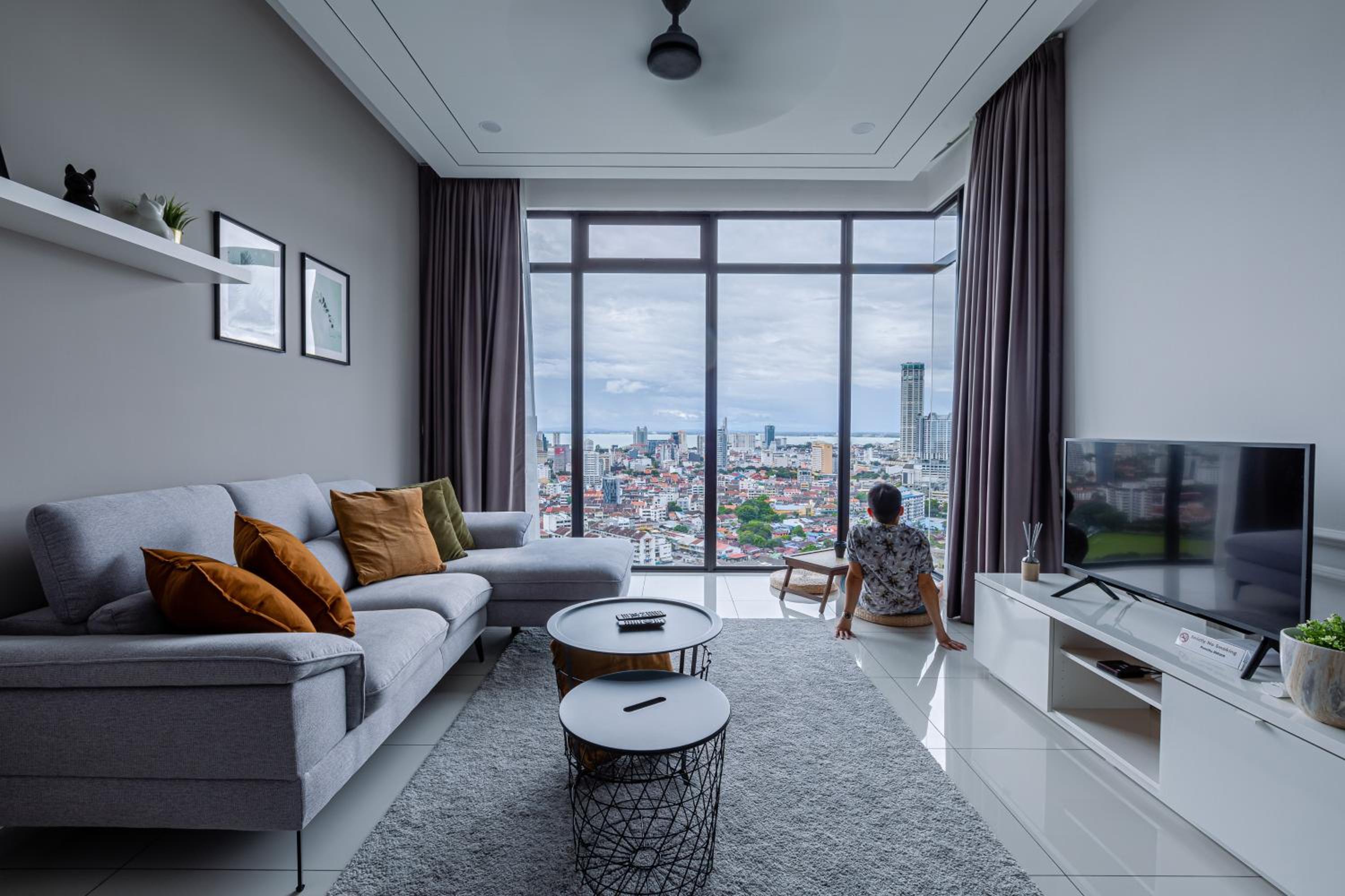 Two-Bedroom Apartment with City View