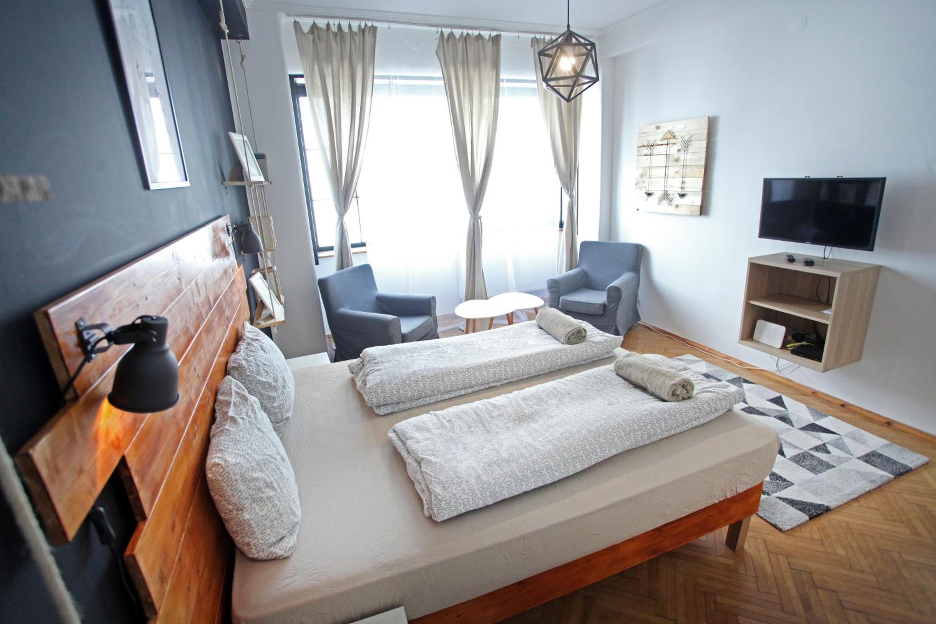 Studio Apartment - Photo 15