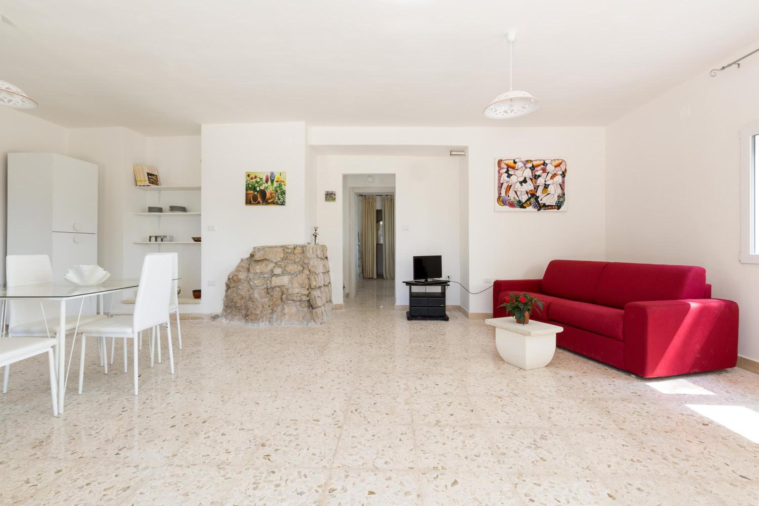 One-Bedroom House photo 1