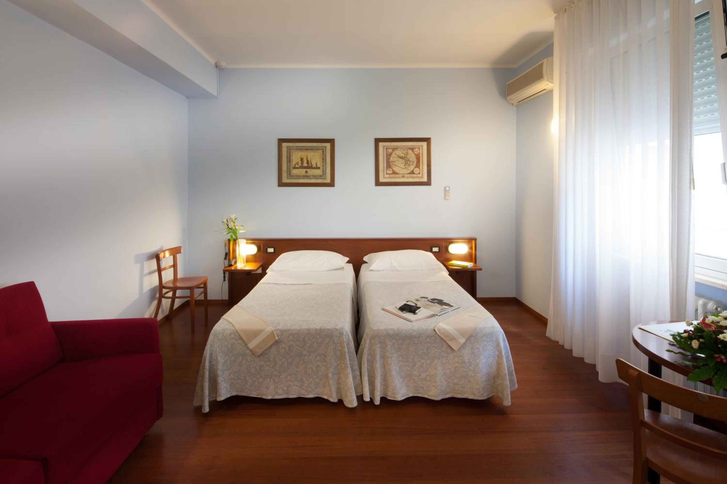 Classic Quadruple Room - Photo 2
