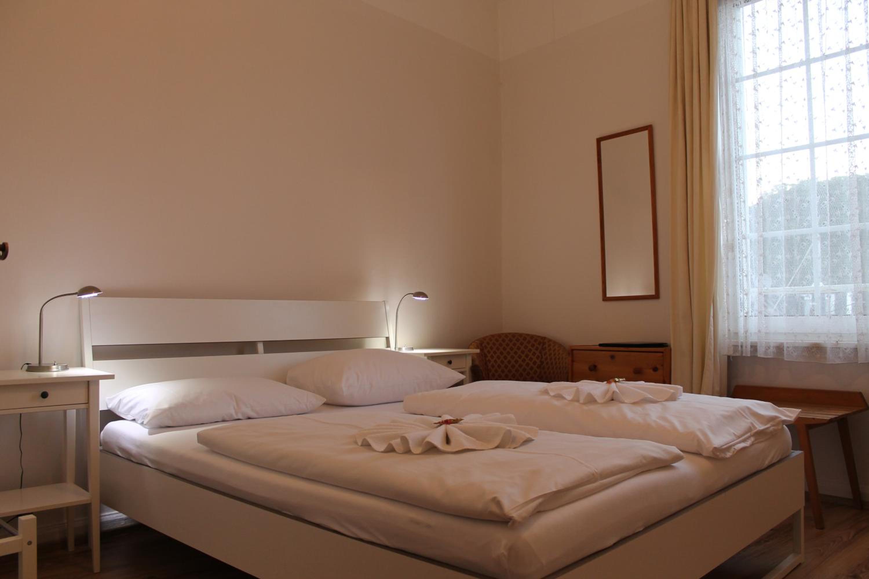 Double Room with Extra Bed (3 Adults) photo 3