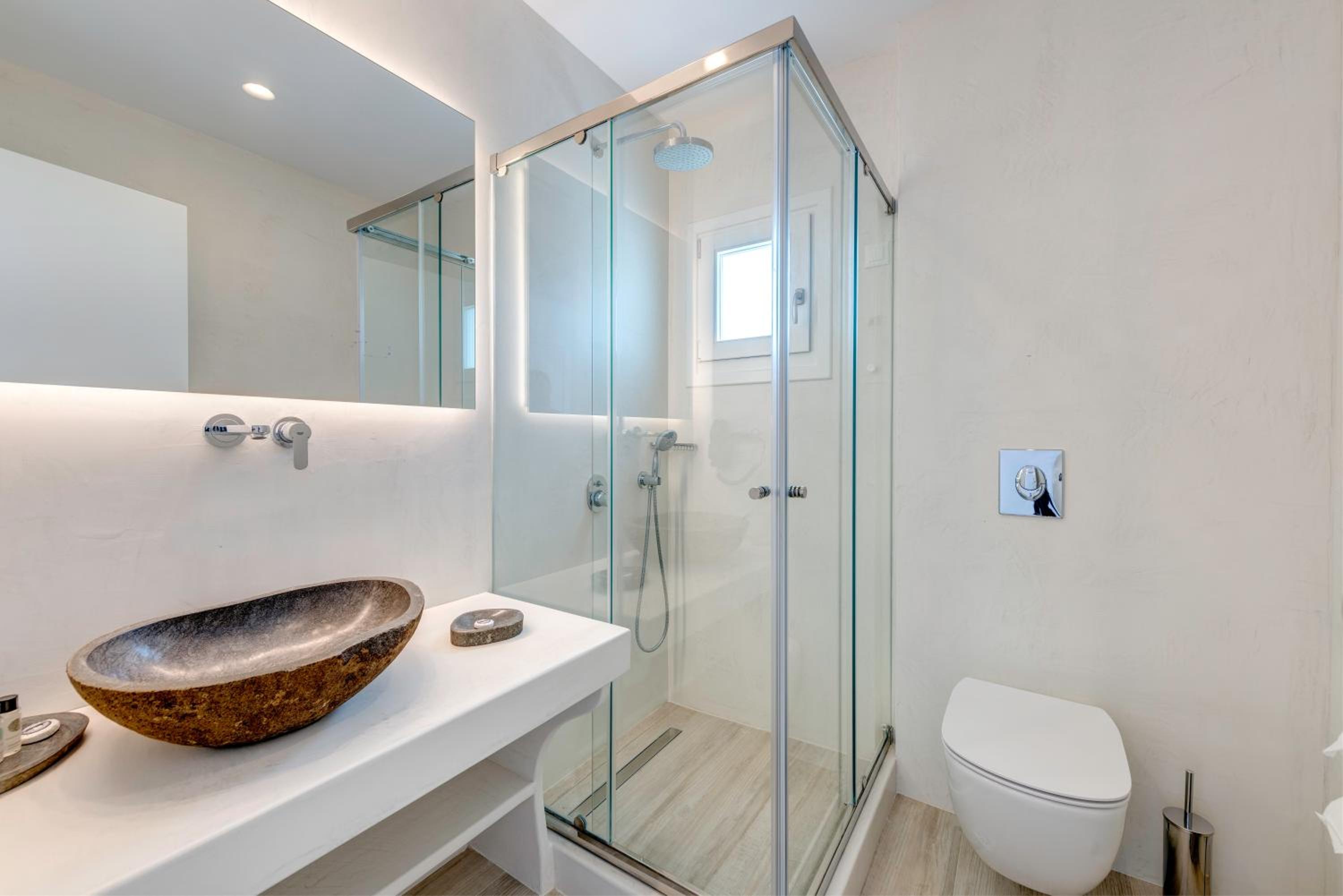 Deluxe Double or Twin Room with Sea View - Photo 8