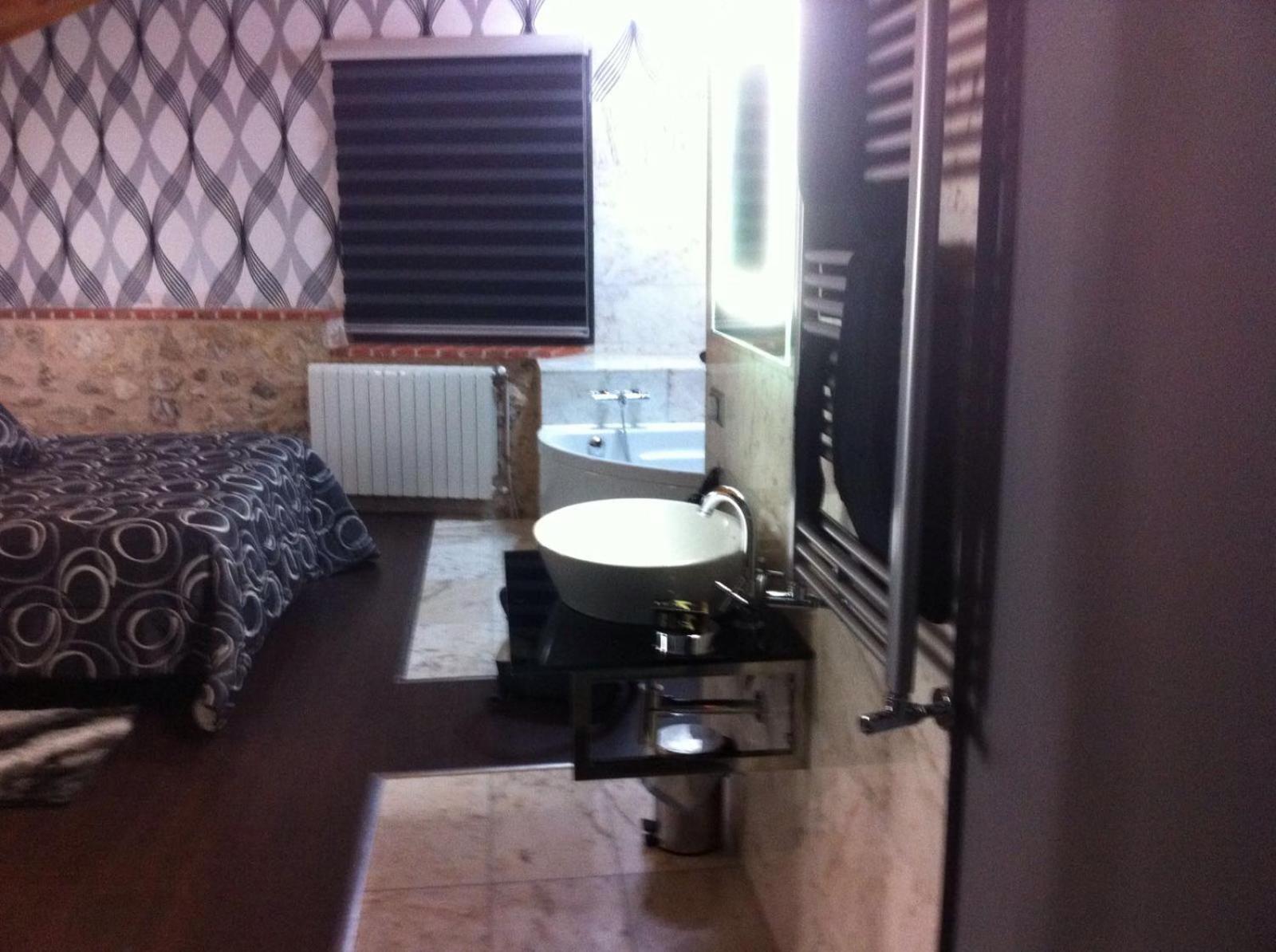 Four-Bedroom House photo 3