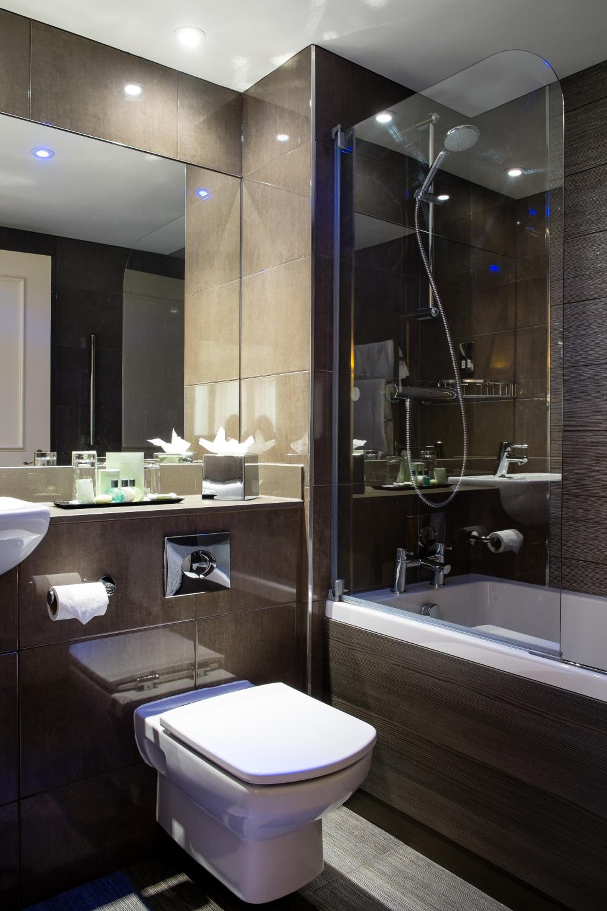 Standard Twin Room - Photo 3