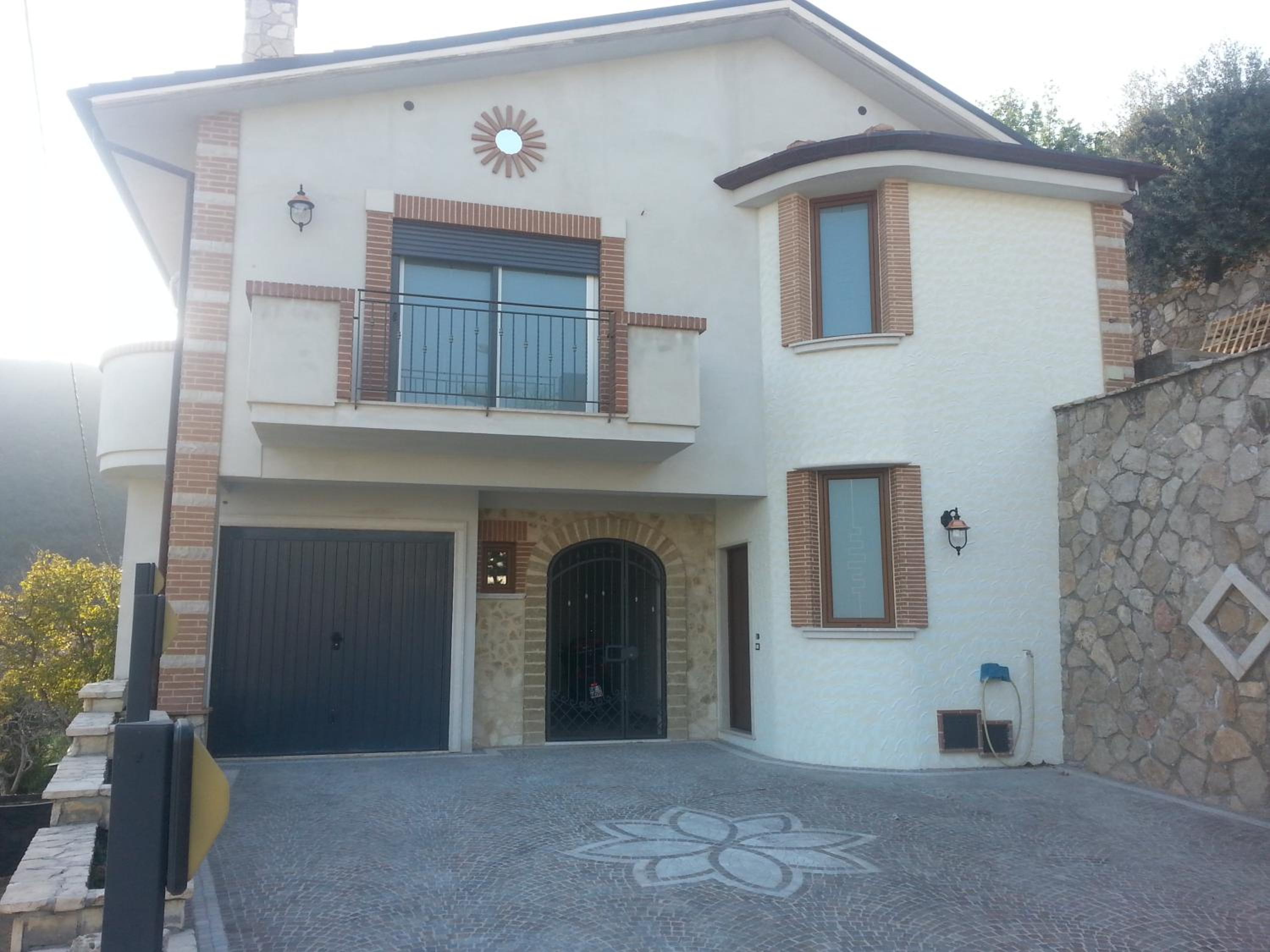 Two-Bedroom House - Photo 24