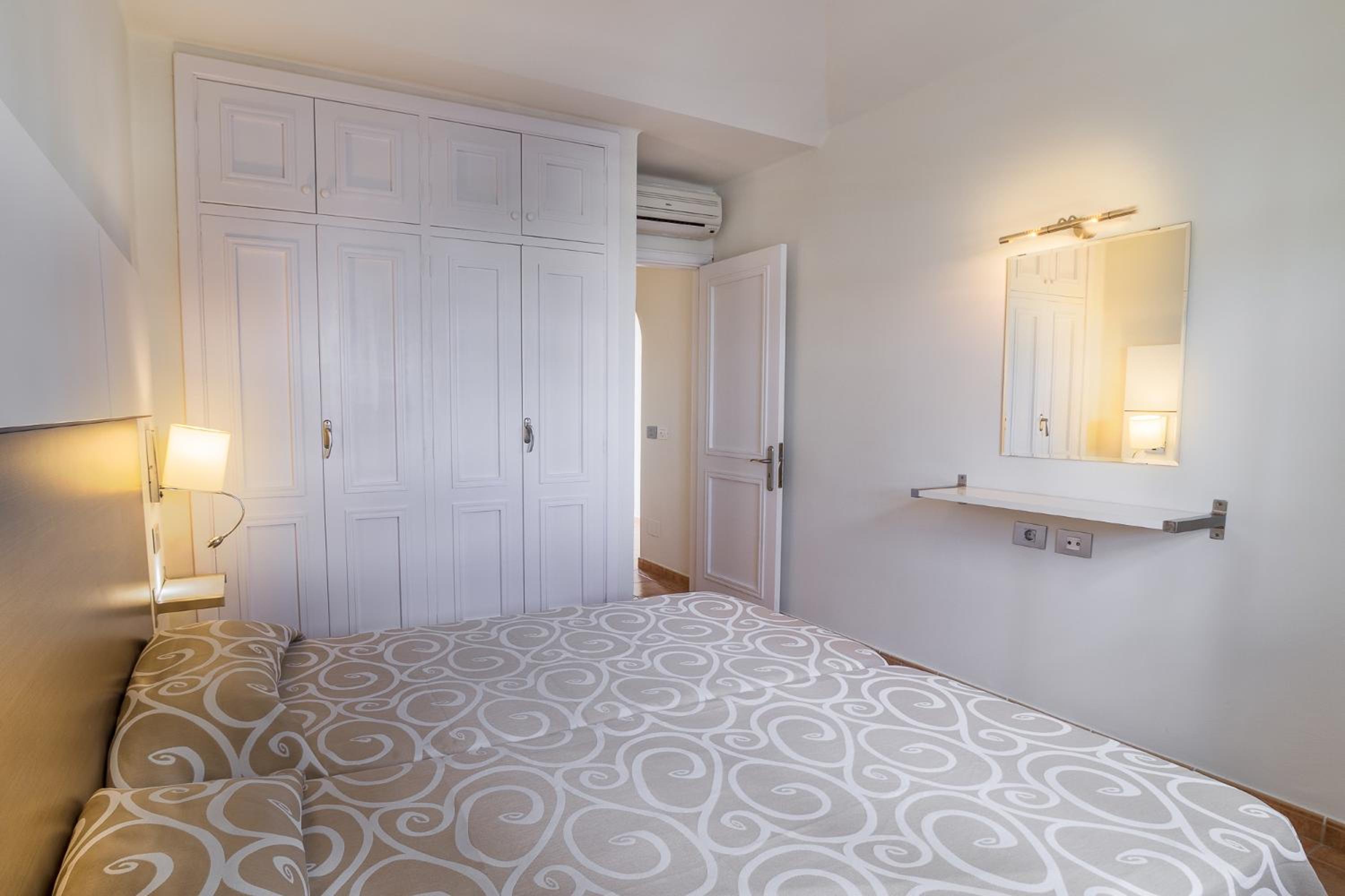 Standard Plus Apartment (1 Adult + 2 child)) - Photo 5