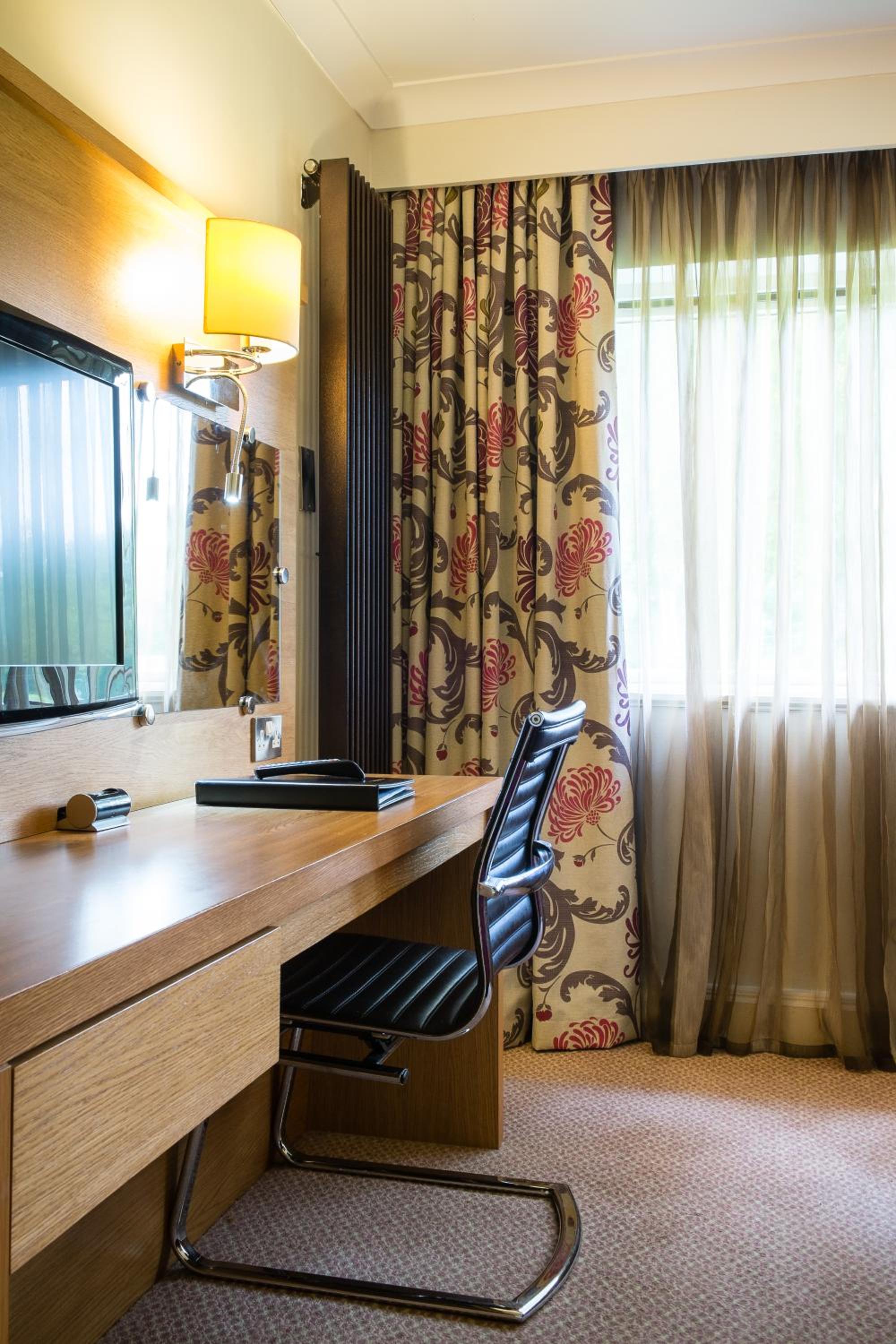 Standard Twin Room - Photo 4