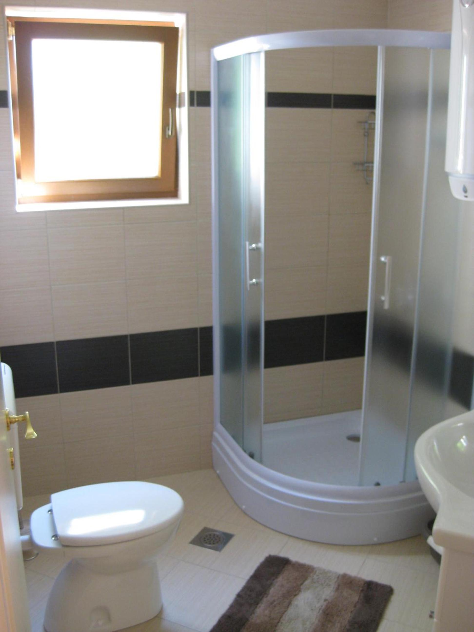 Studio Apartment - Photo 17