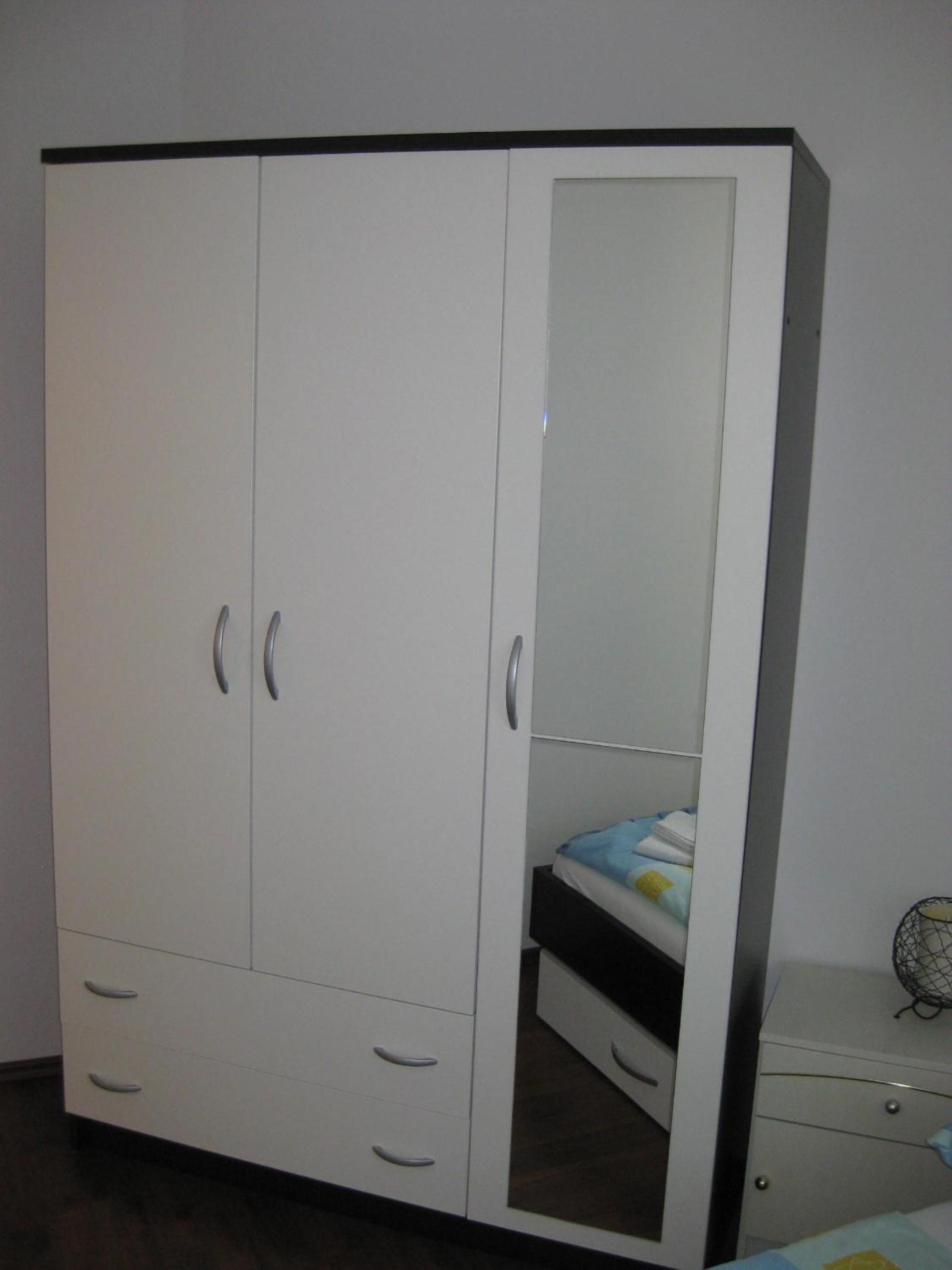 Studio Apartment - Photo 11