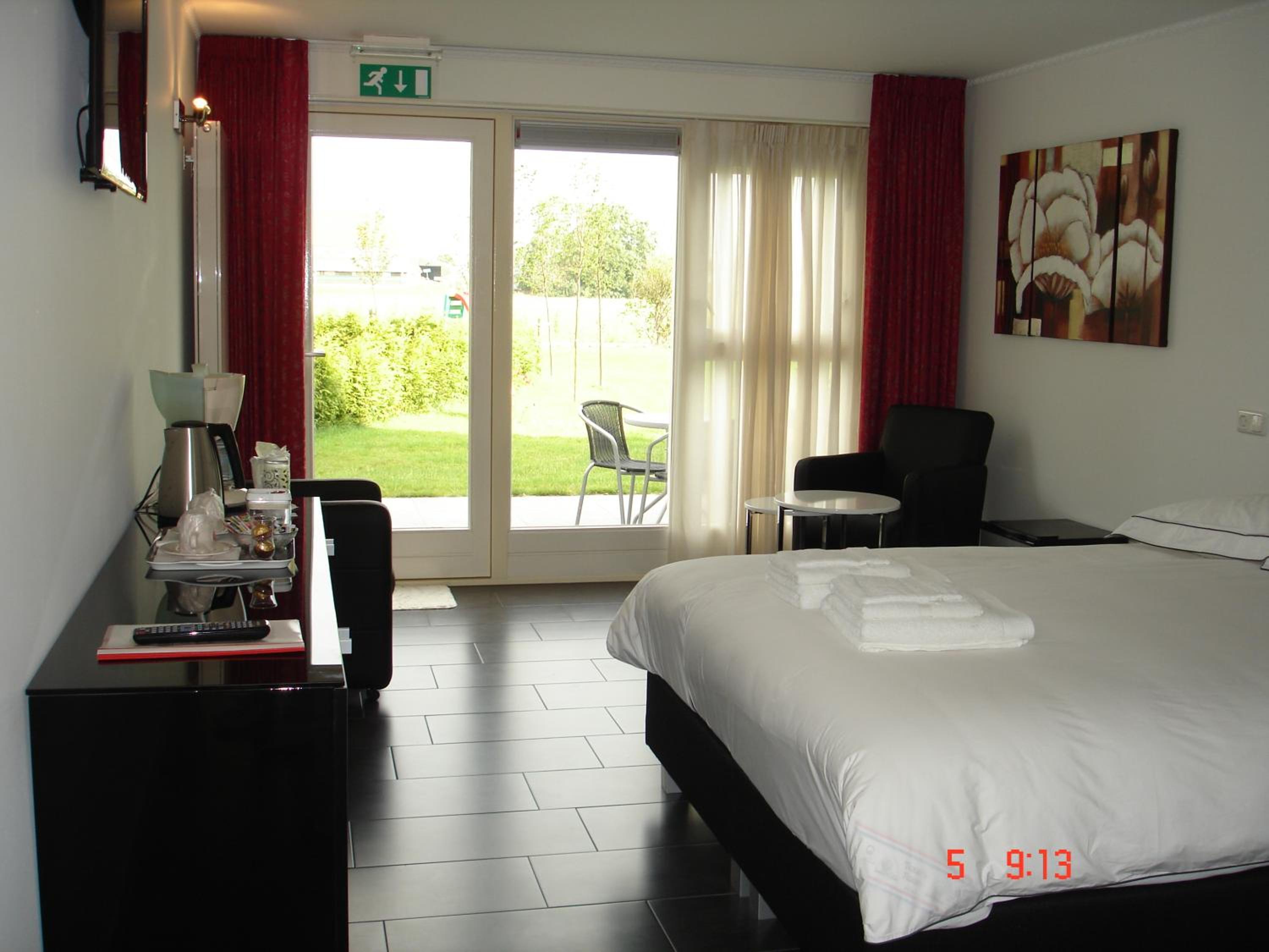 Double Room with Terrace photo 3
